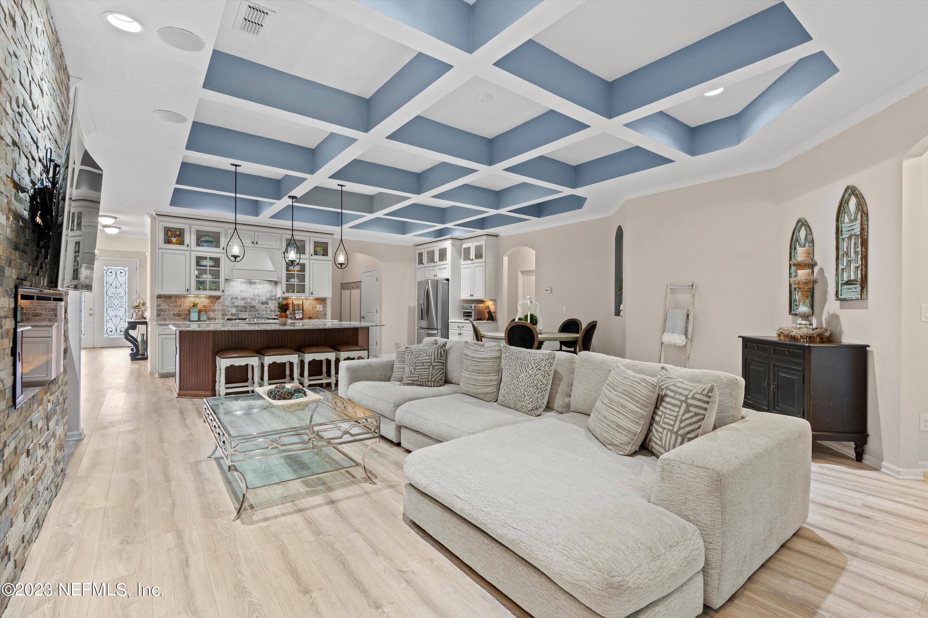 260 COCONUT PALM Parkway