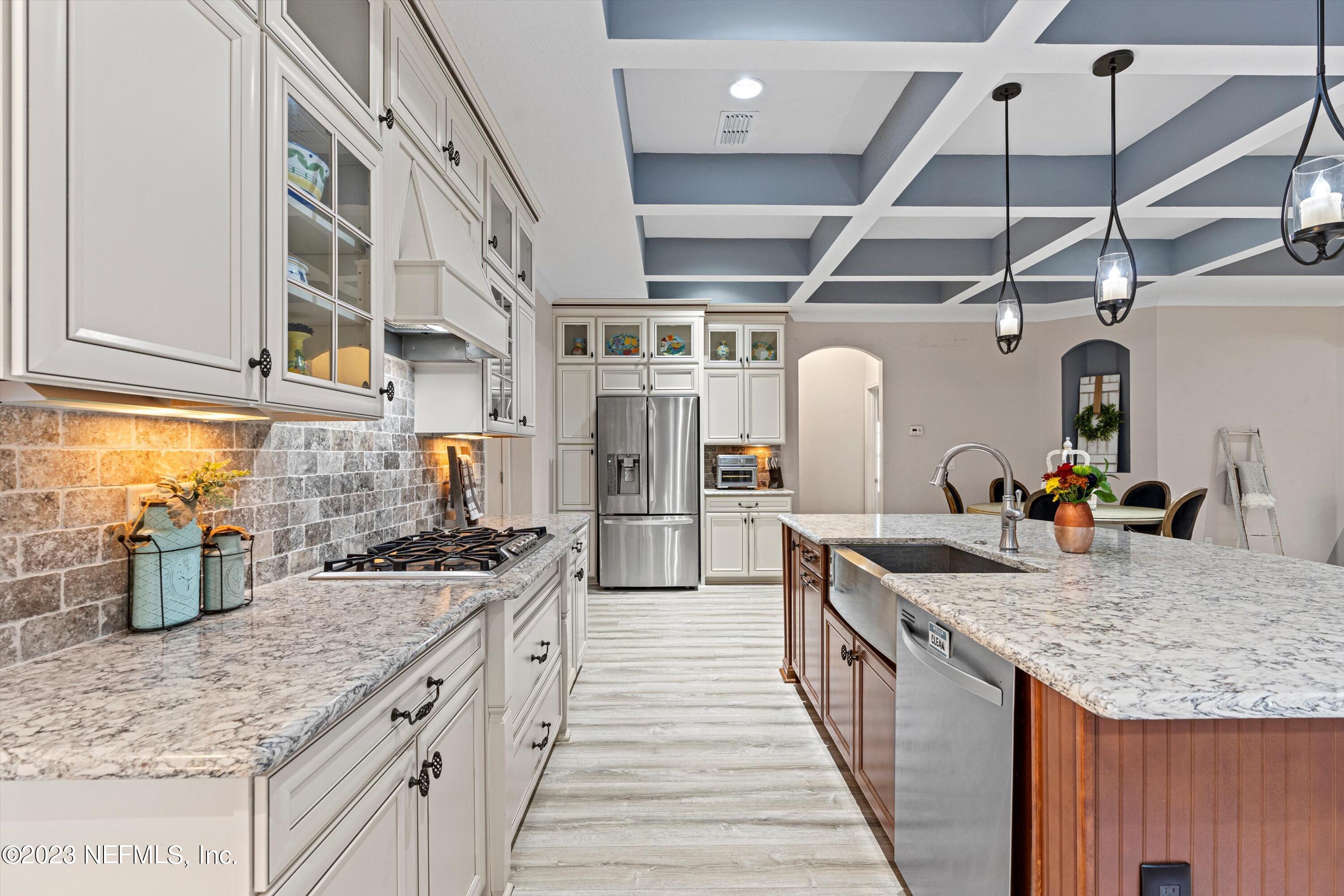 260 COCONUT PALM Parkway