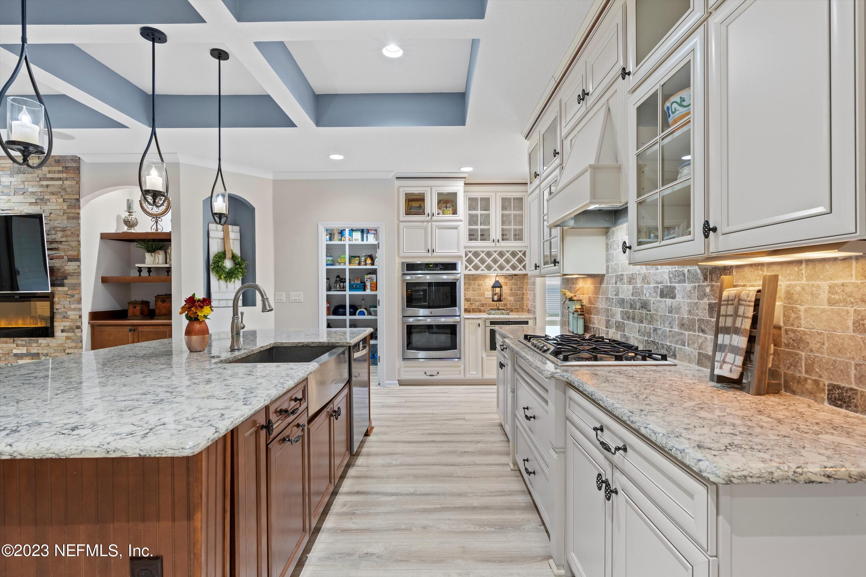 260 COCONUT PALM Parkway