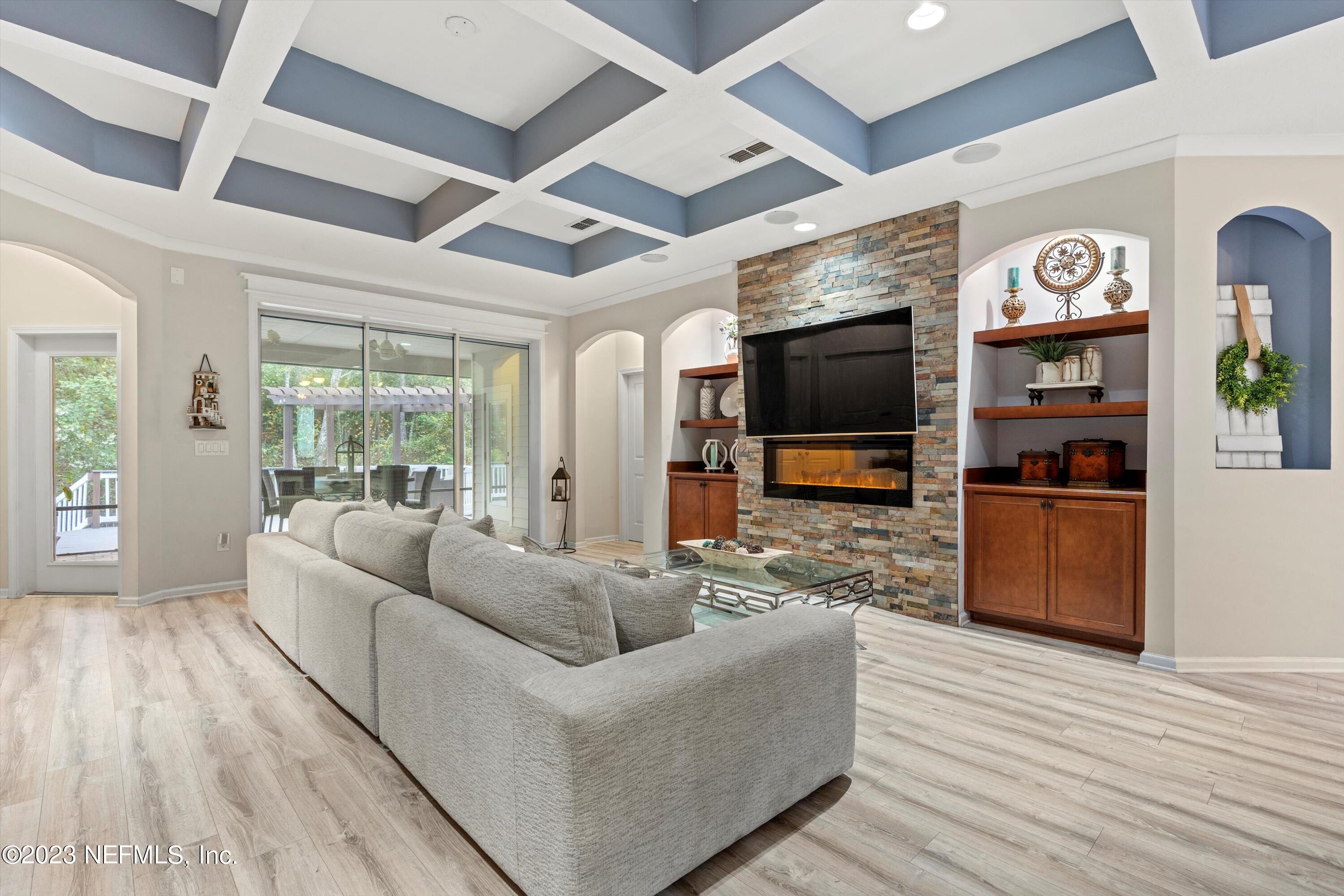 260 COCONUT PALM Parkway