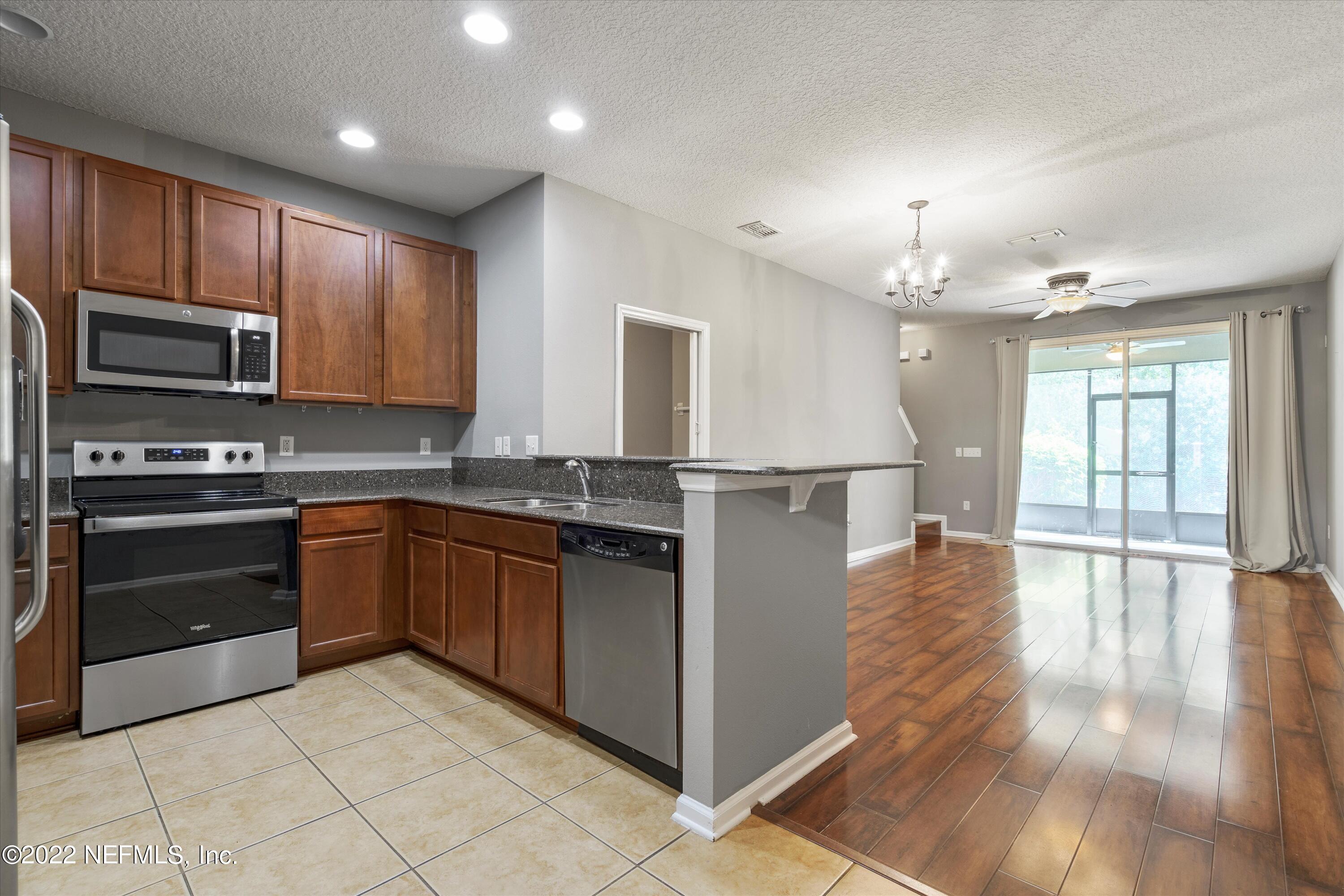 6054 BARTRAM VILLAGE Drive