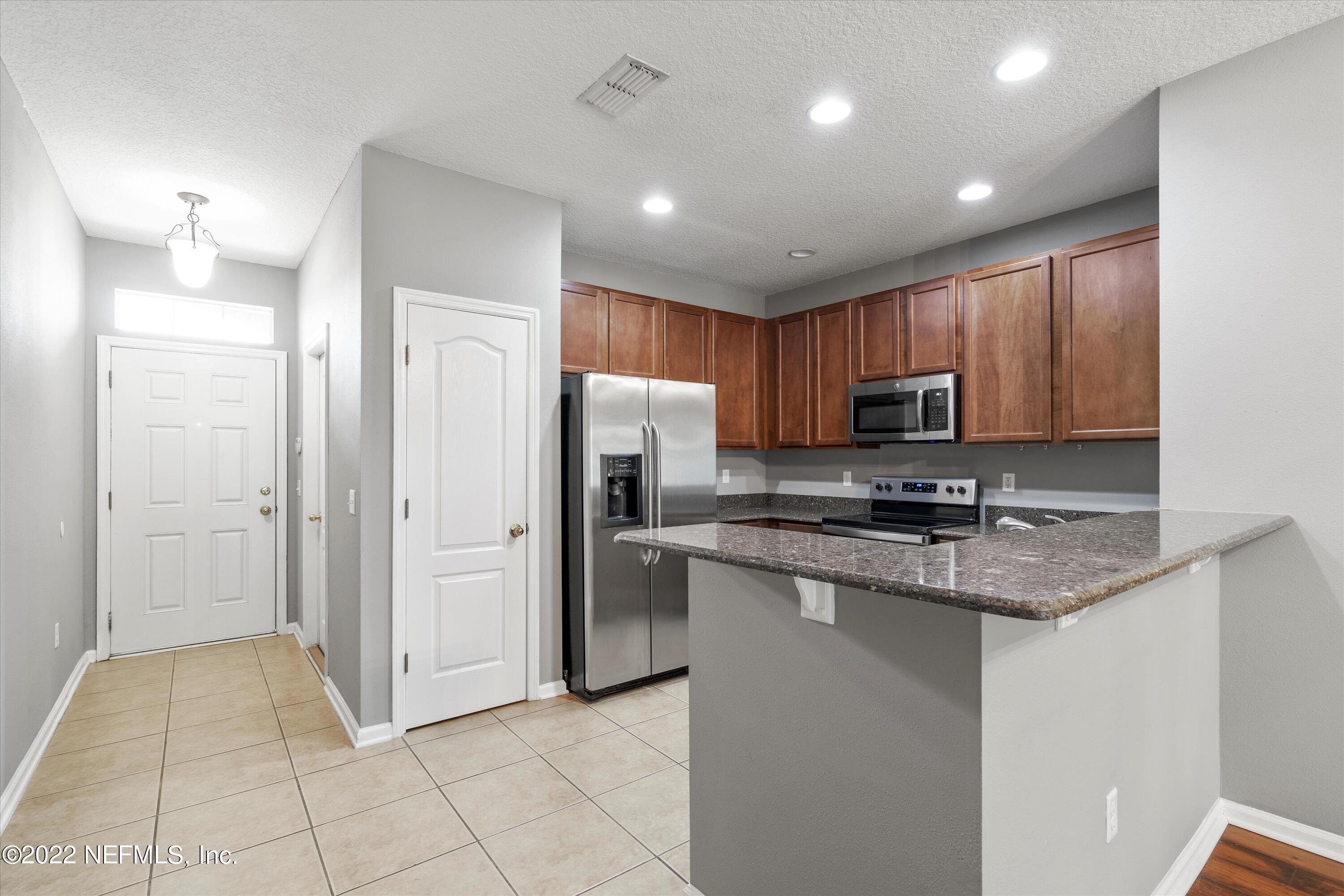 6054 BARTRAM VILLAGE Drive