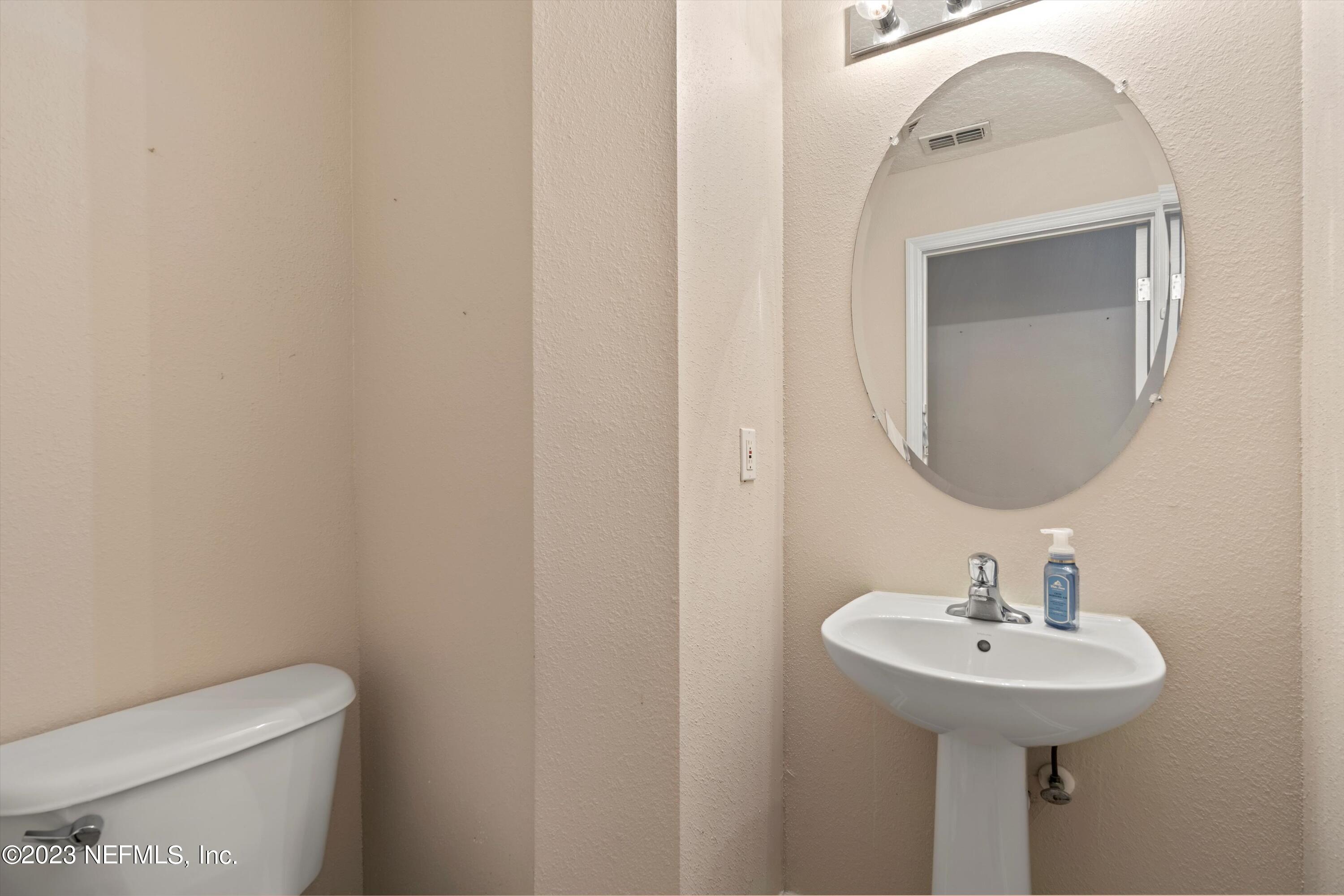 6128 BARTRAM VILLAGE Drive