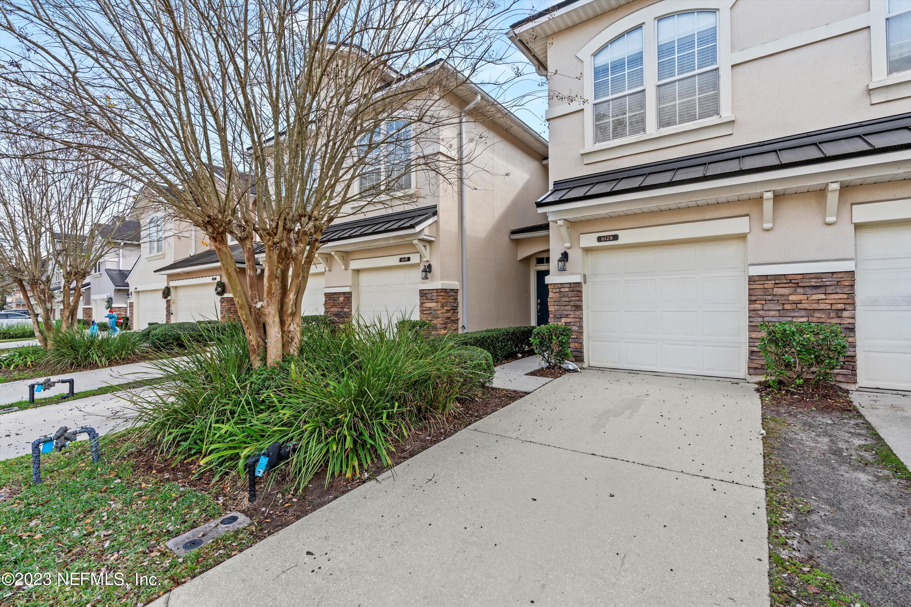 6128 BARTRAM VILLAGE Drive