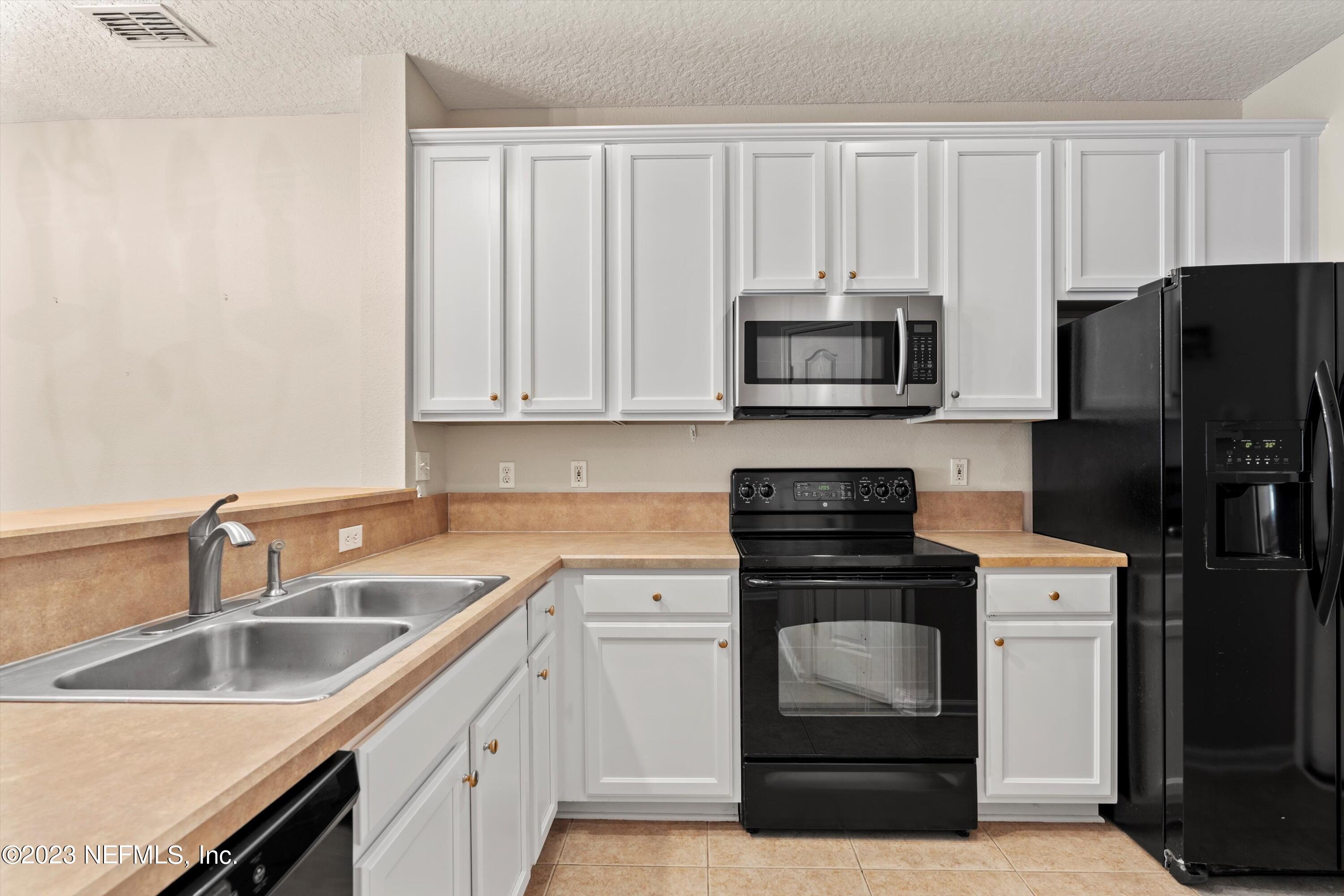 6128 BARTRAM VILLAGE Drive