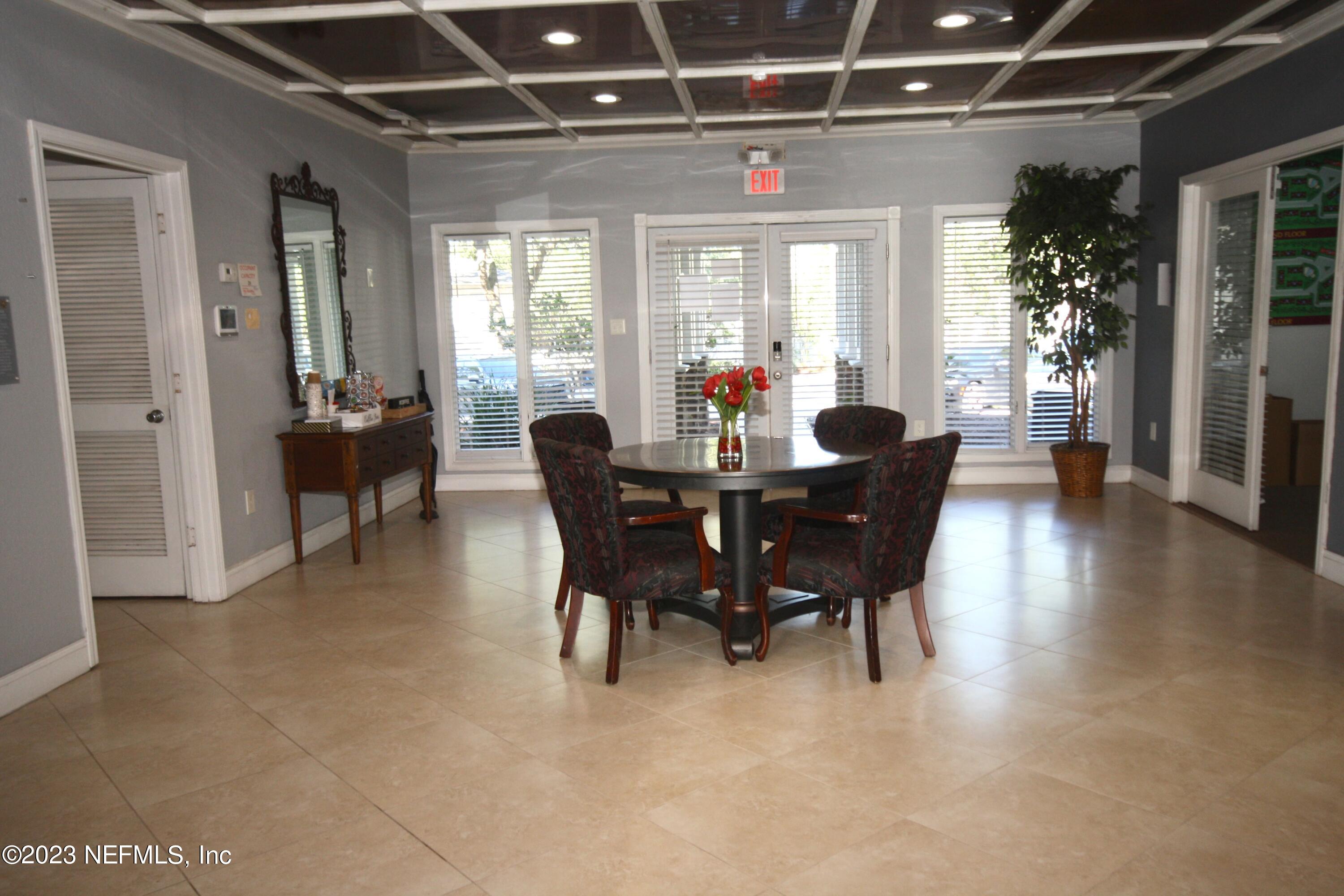 7740 SOUTHSIDE Boulevard, 2106