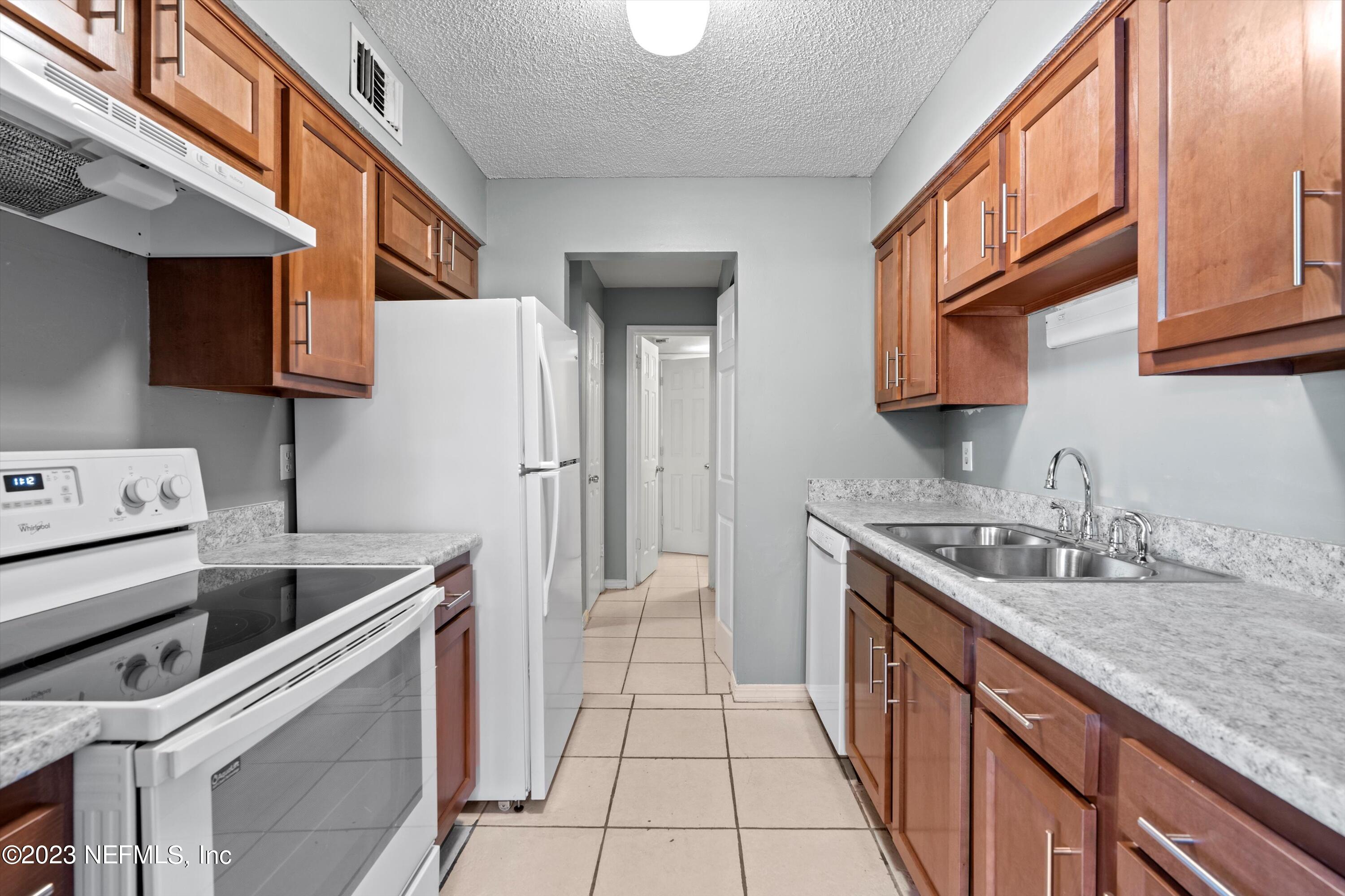 459 BENTWOOD Lane, A