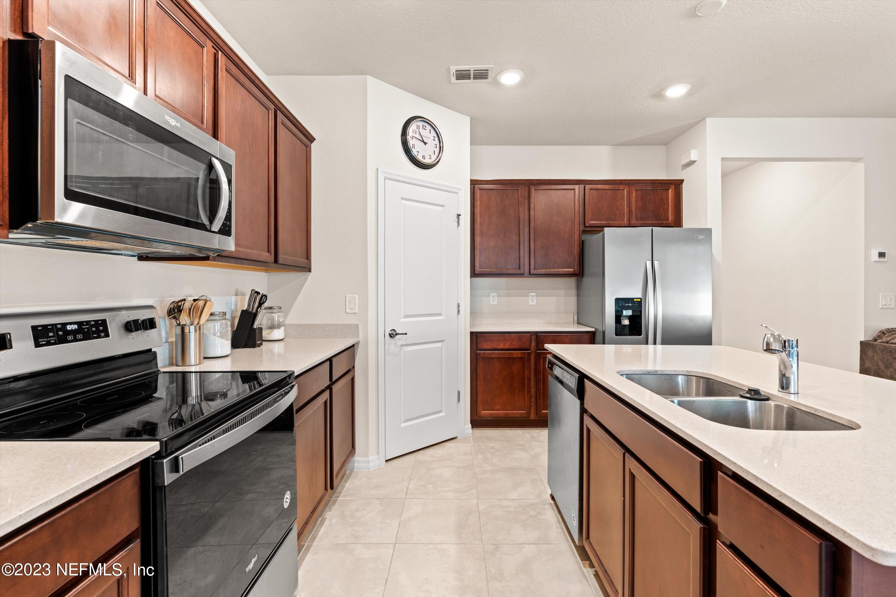 14616 SPRING LIGHT Circle