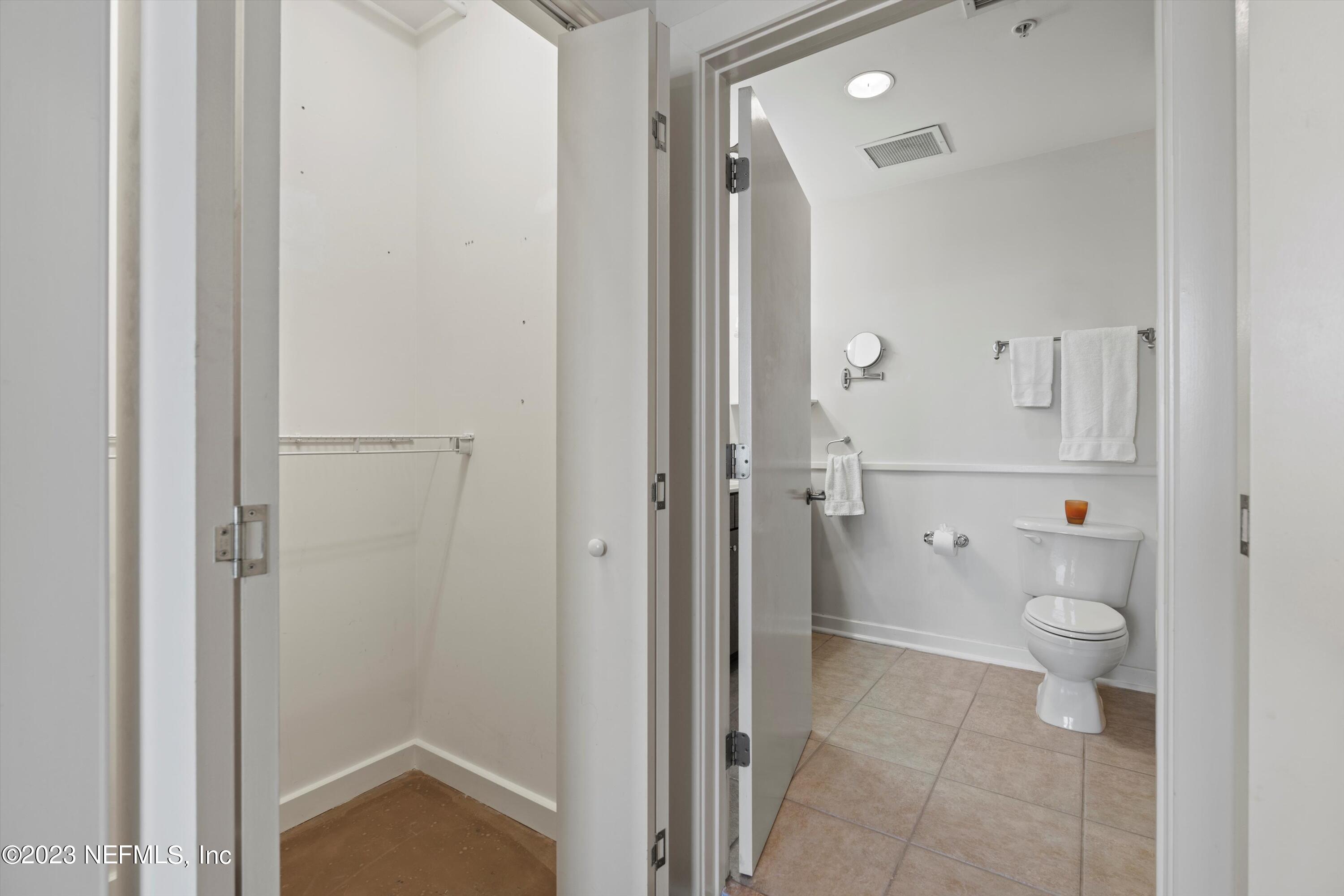 1661 RIVERSIDE Avenue, 211