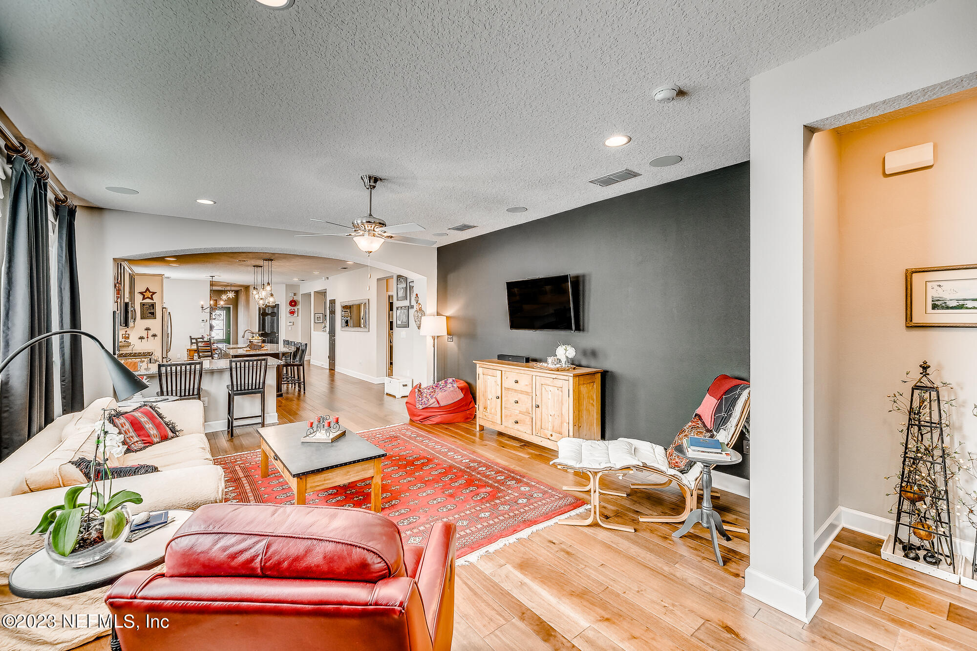 276 PALM BREEZE Drive