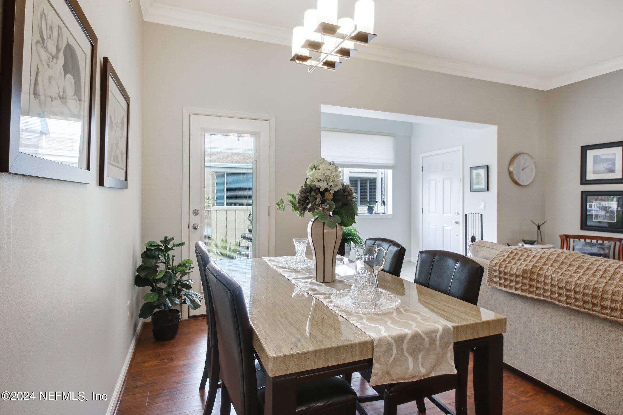 2912 ST JOHNS Avenue, 24