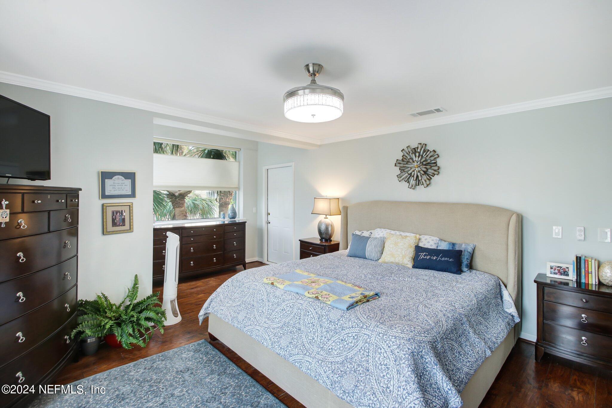 2912 ST JOHNS Avenue, 24