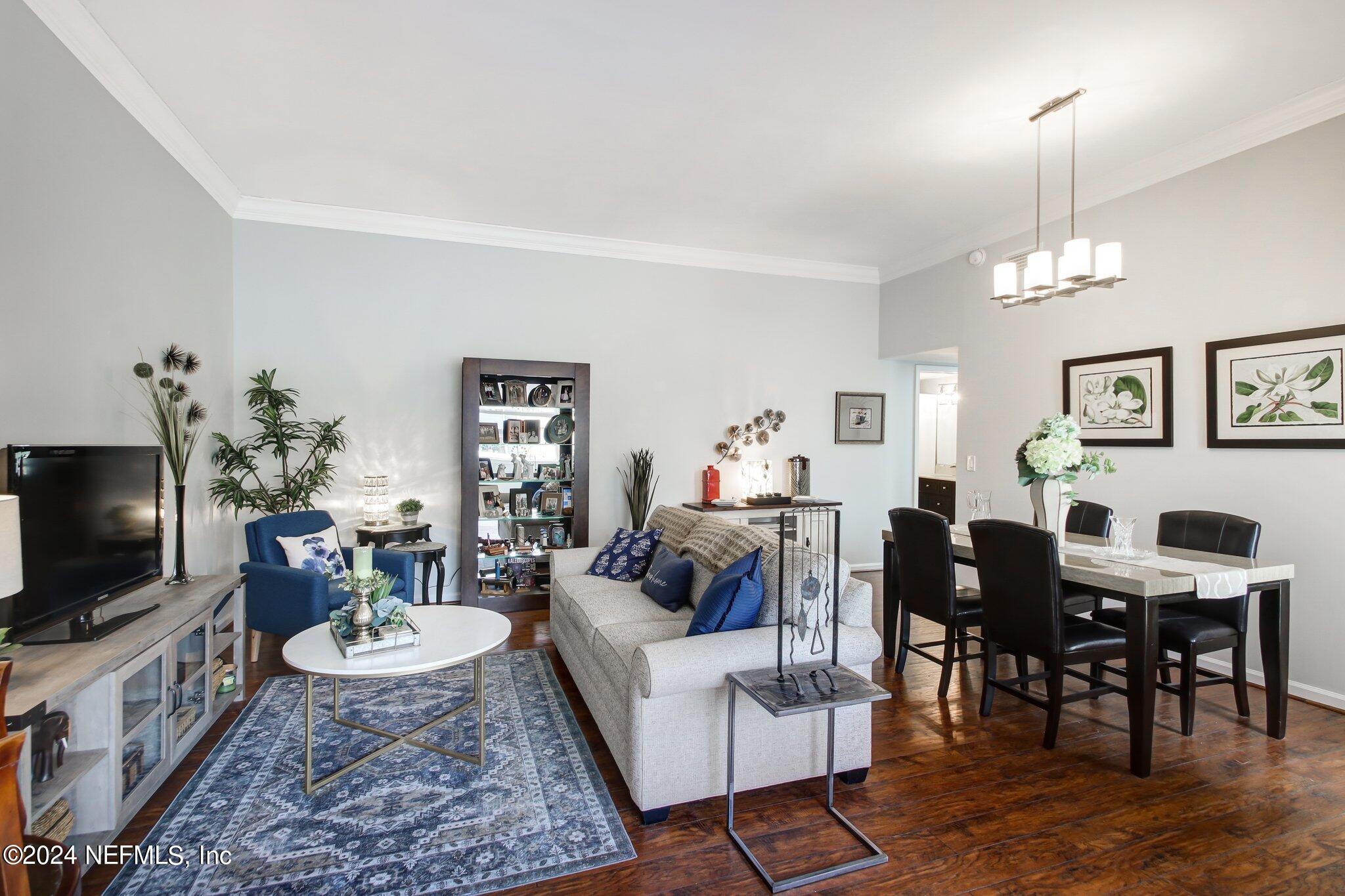 2912 ST JOHNS Avenue, 24