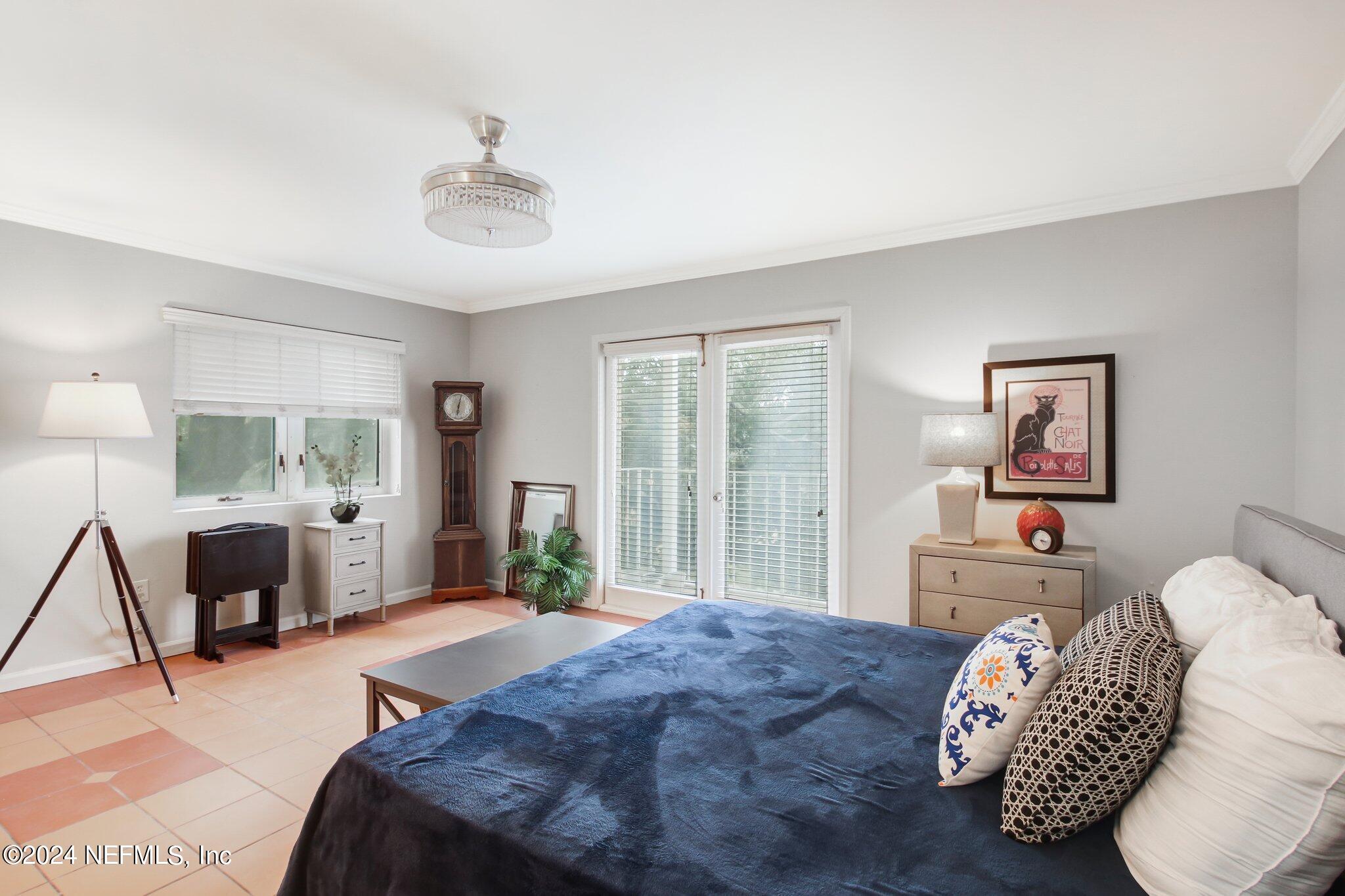 2912 ST JOHNS Avenue, 24