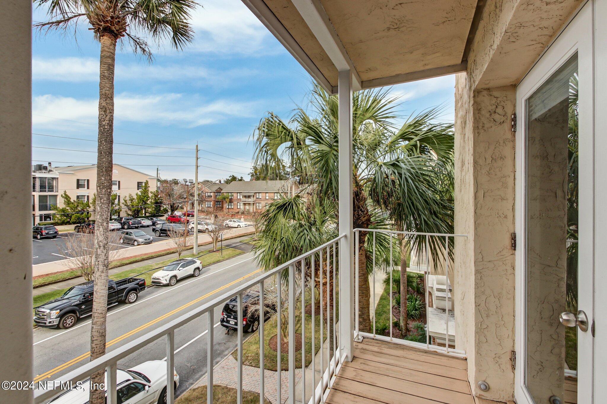 2912 ST JOHNS Avenue, 24