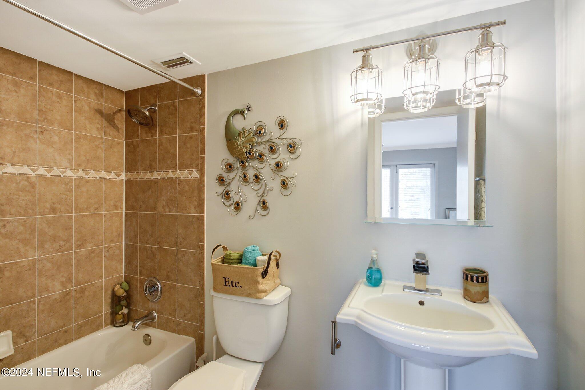 2912 ST JOHNS Avenue, 24