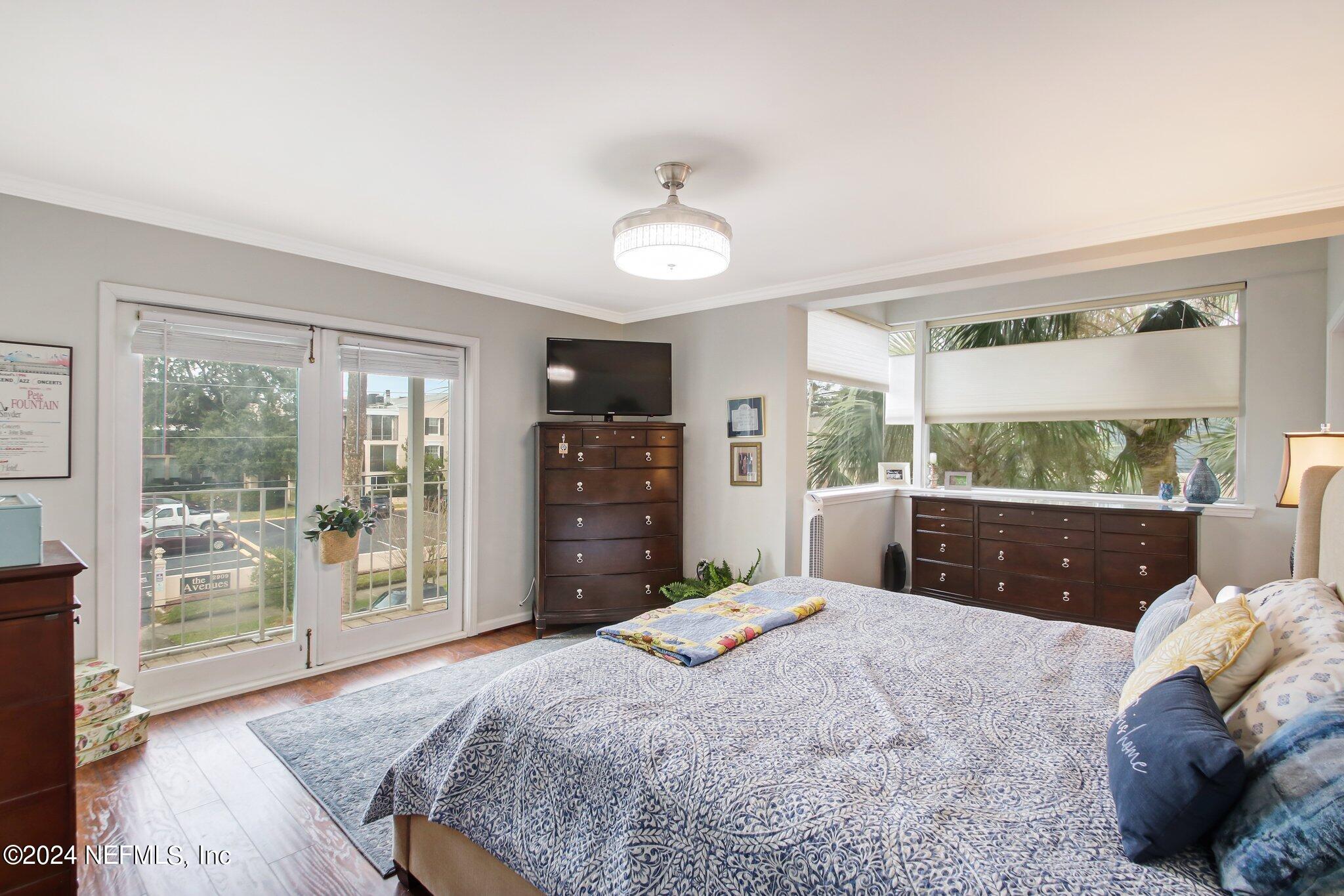 2912 ST JOHNS Avenue, 24