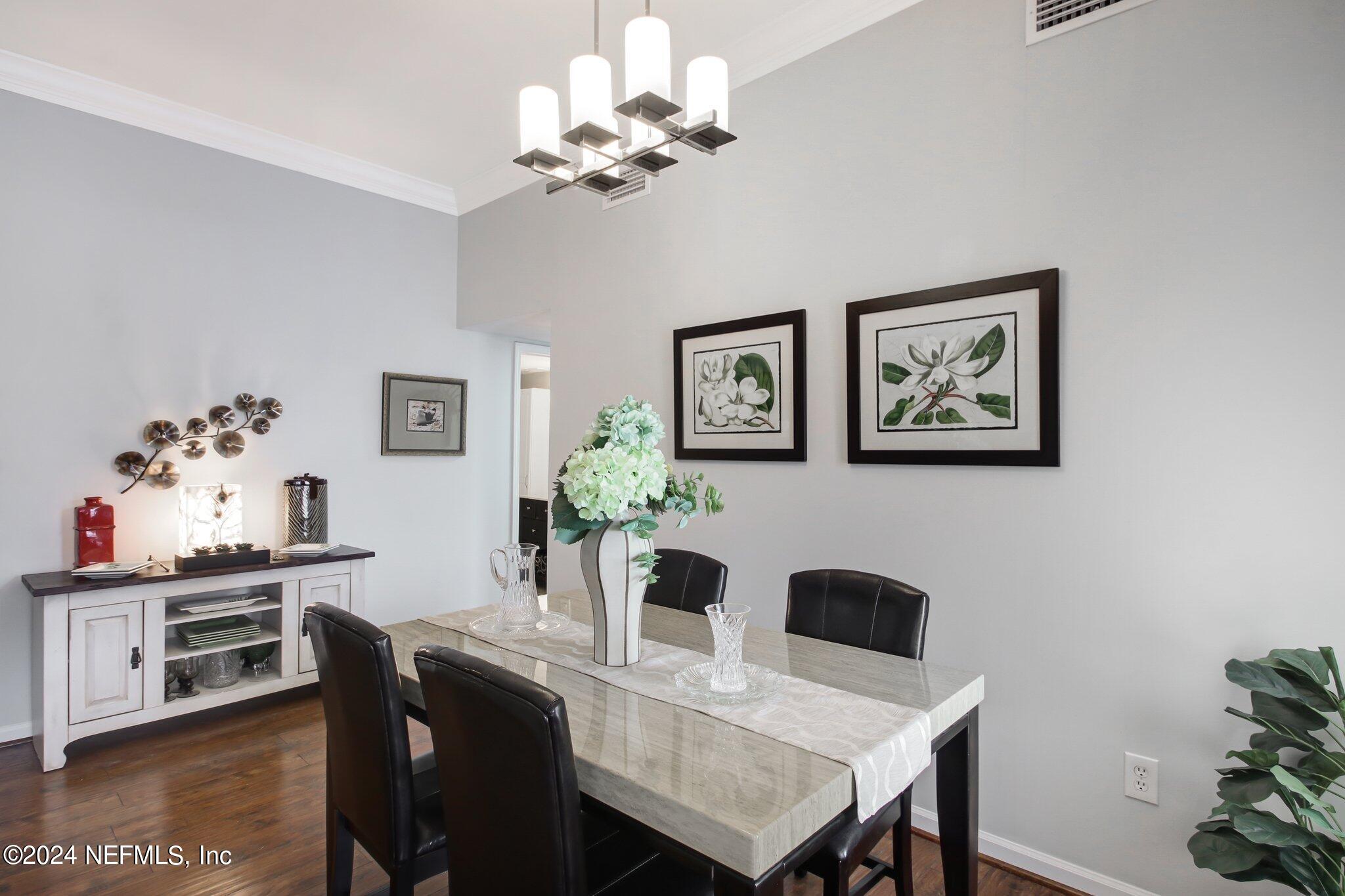 2912 ST JOHNS Avenue, 24