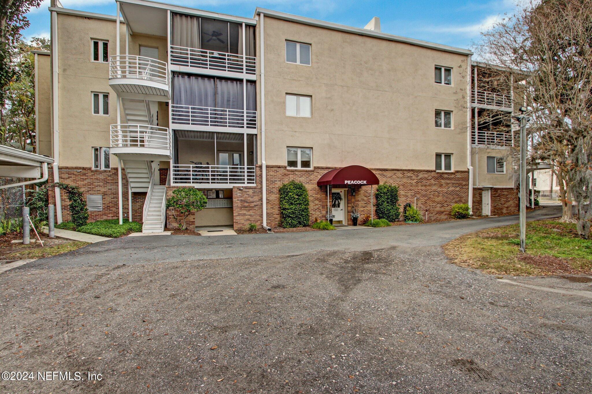 2912 ST JOHNS Avenue, 24