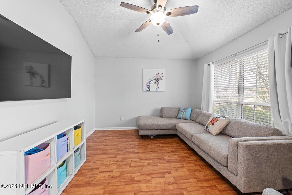 401 CASHEROS COVE Drive