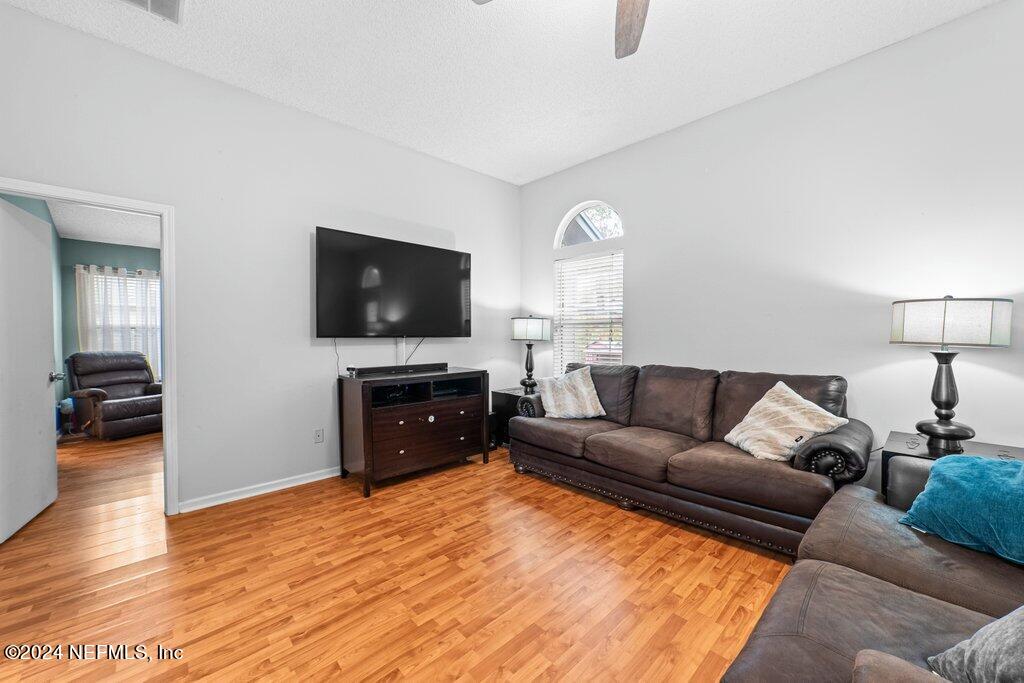 401 CASHEROS COVE Drive
