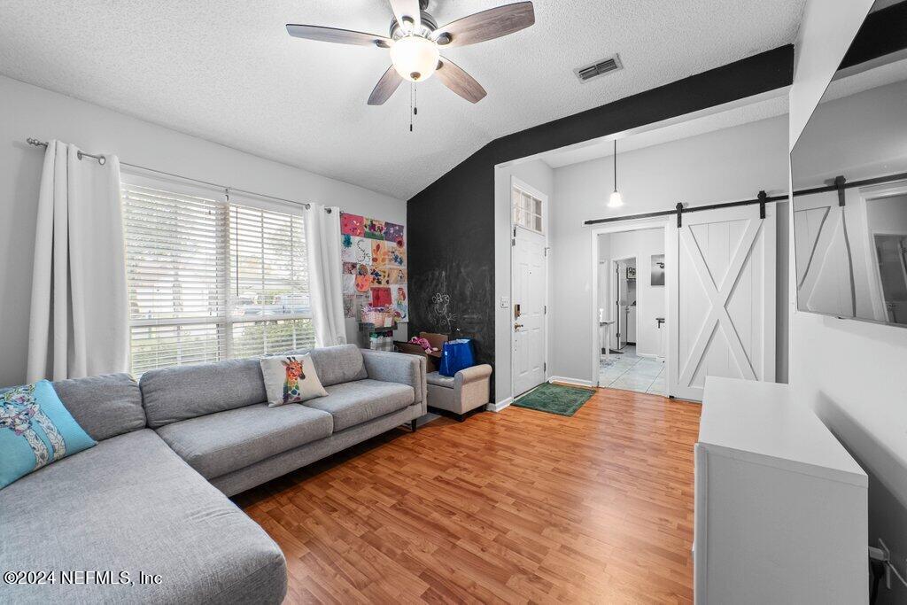 401 CASHEROS COVE Drive