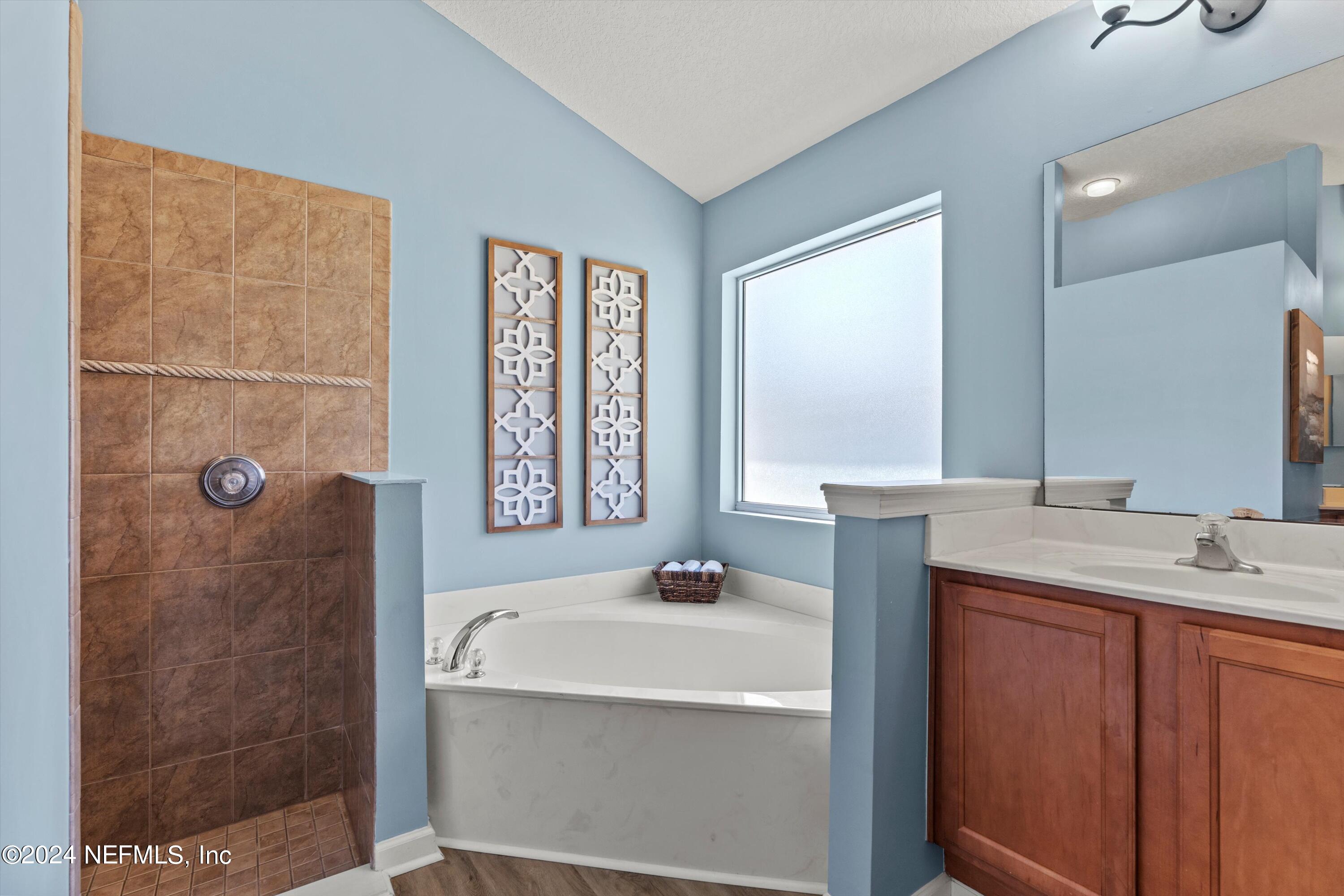 14032 BRADLEY COVE Road