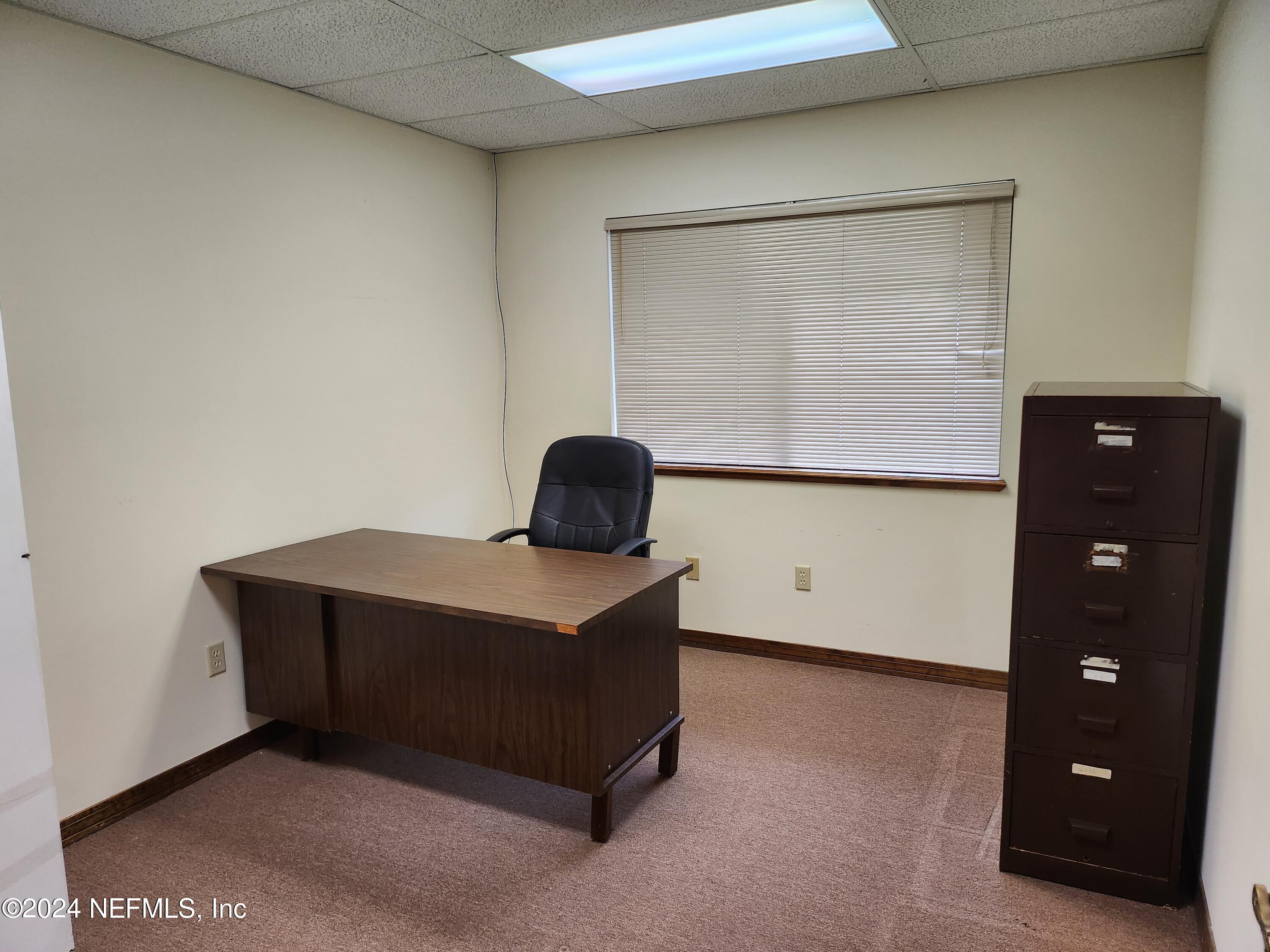 1543 KINGSLEY Avenue, 11