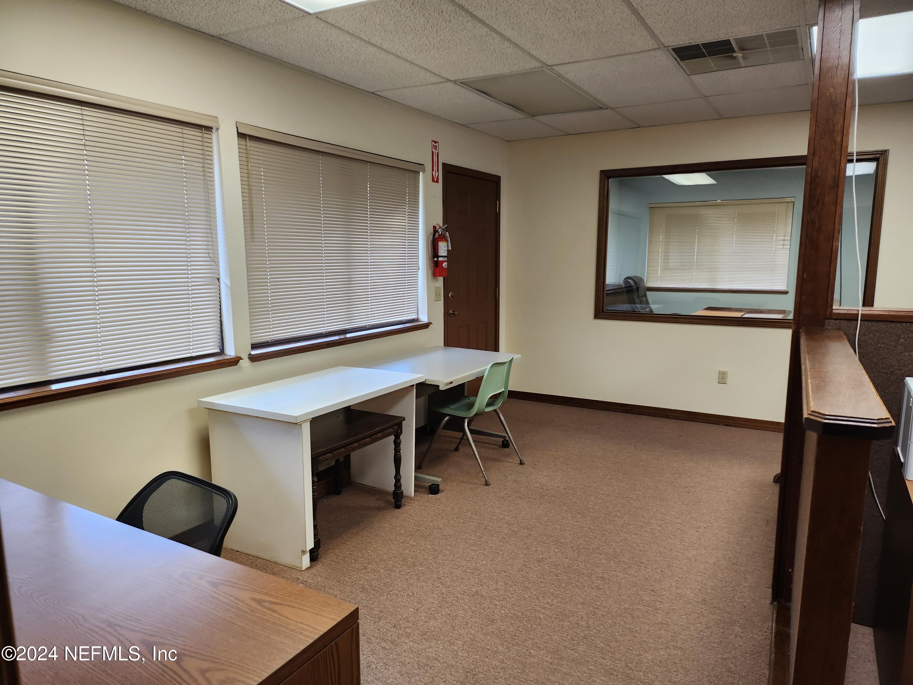 1543 KINGSLEY Avenue, 11