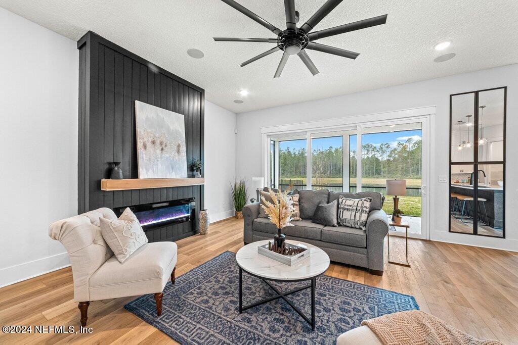 320 SETTLERS LANDING Drive