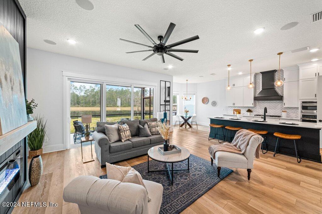 320 SETTLERS LANDING Drive