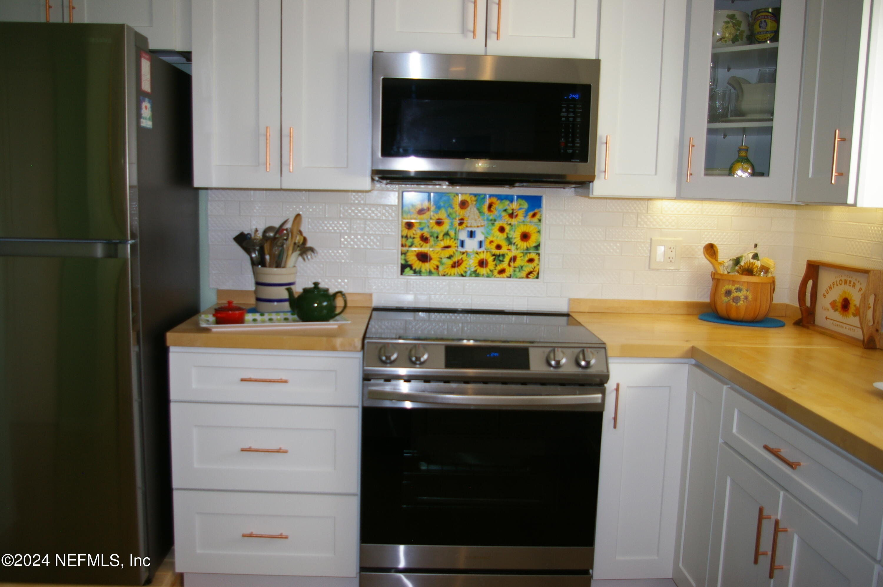 1800 THE GREENS Way, 308