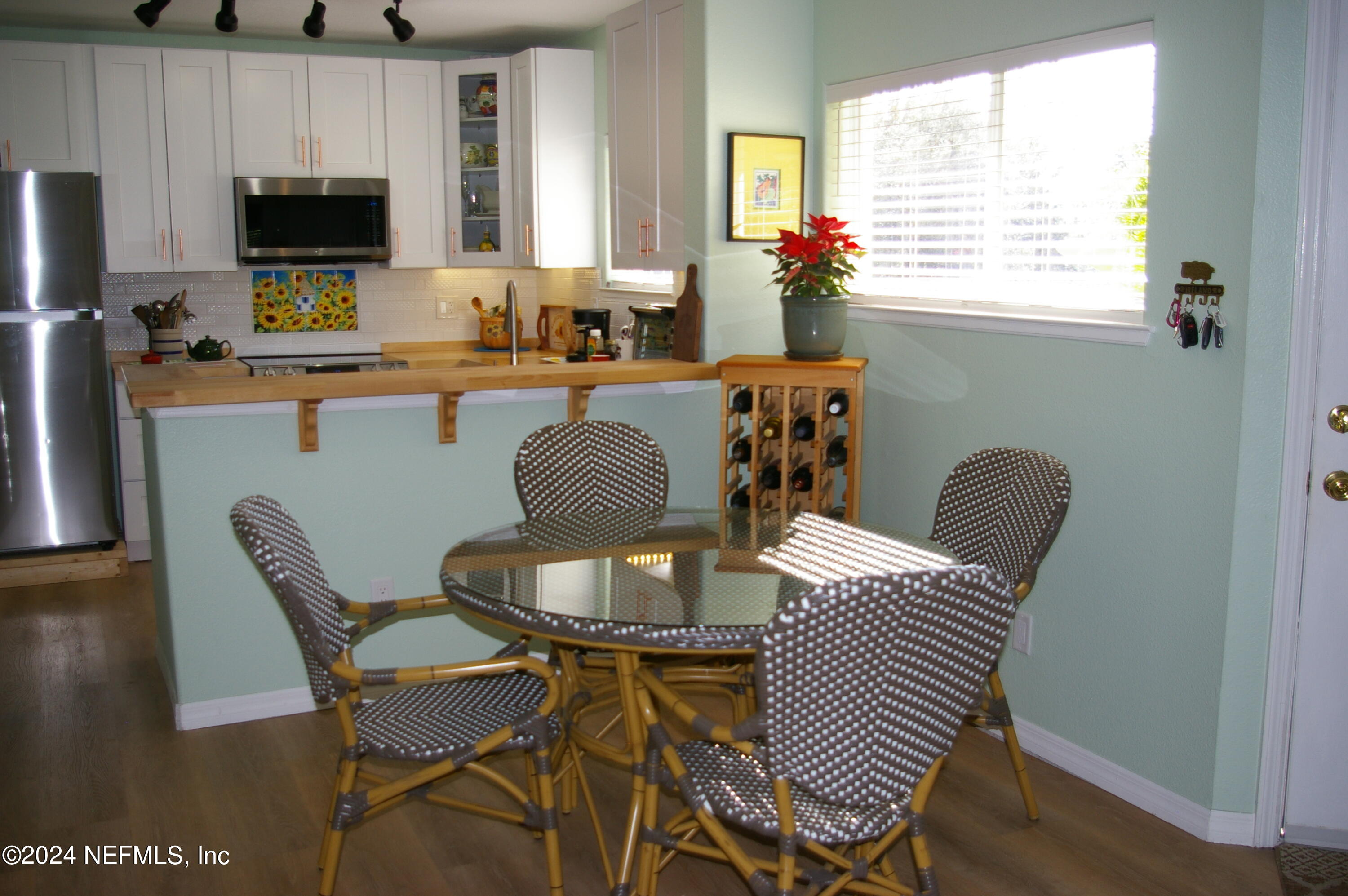 1800 THE GREENS Way, 308