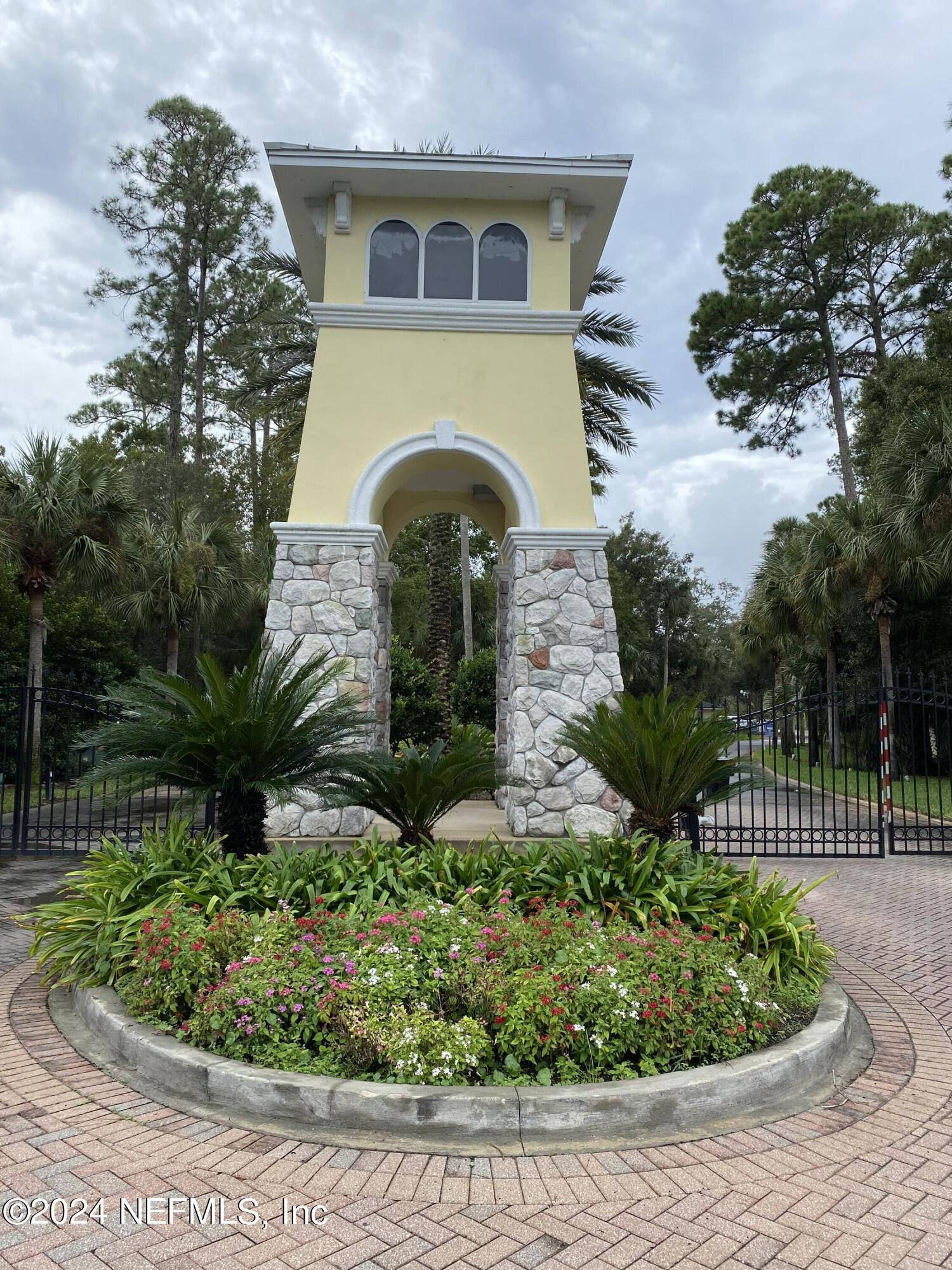 1800 THE GREENS Way, 308