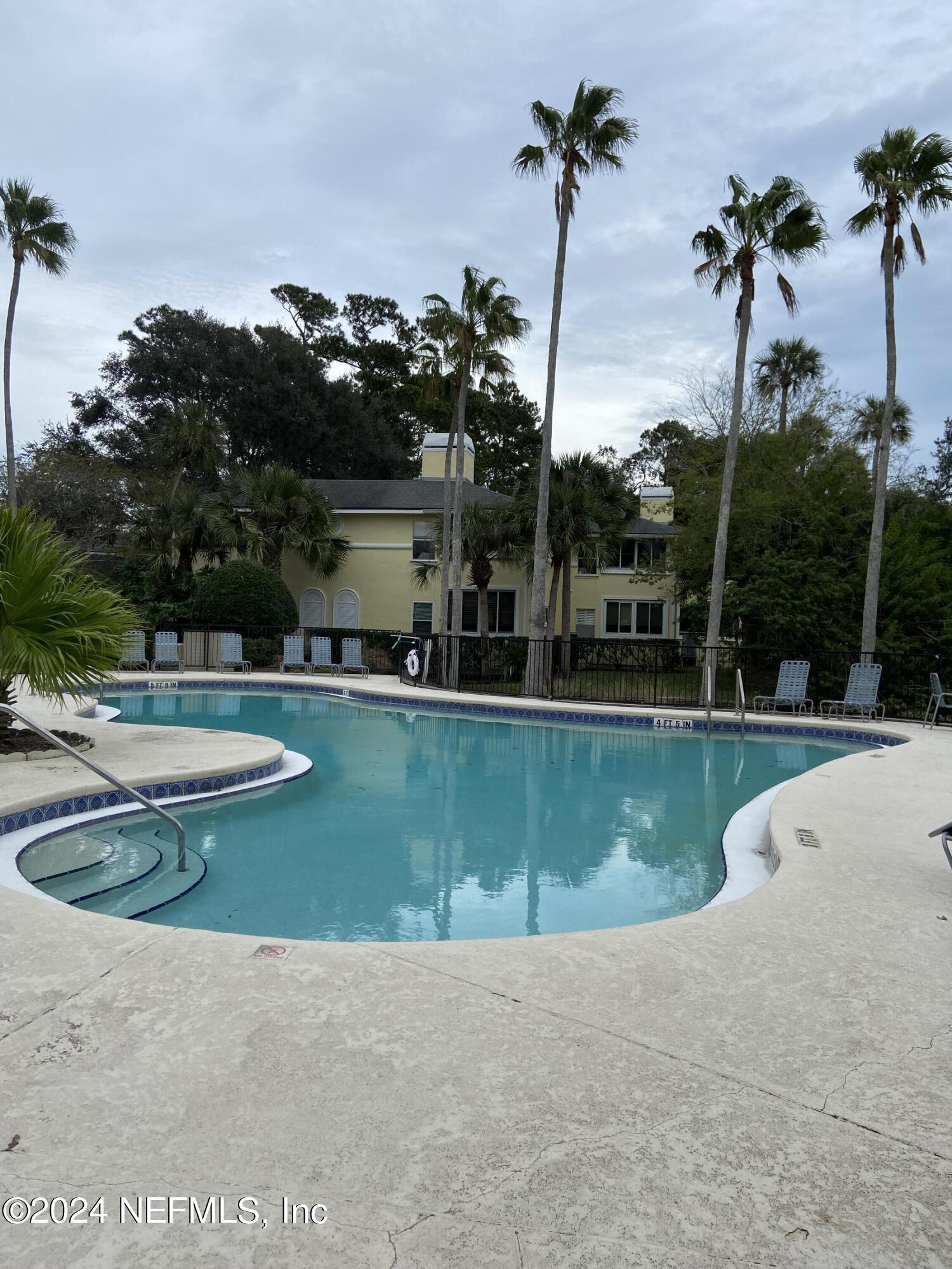 1800 THE GREENS Way, 308