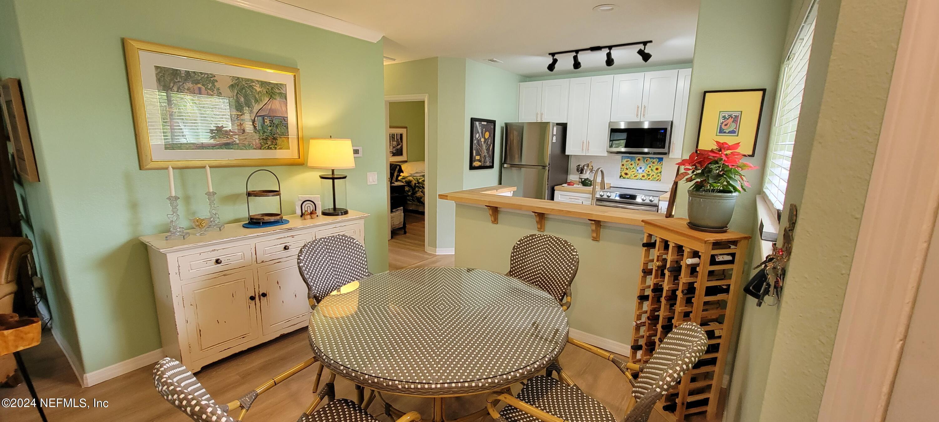 1800 THE GREENS Way, 308