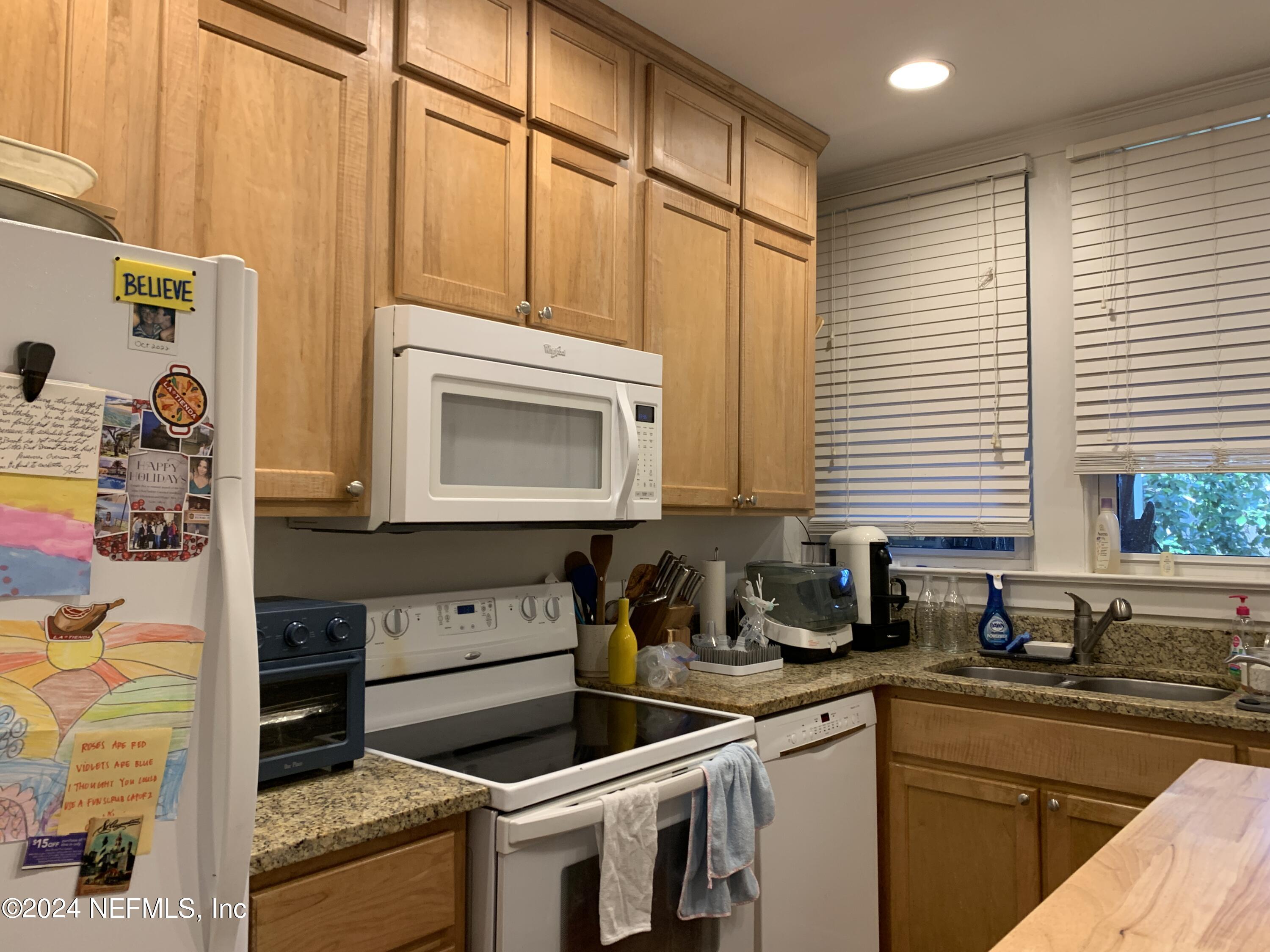 2119 RIVER Boulevard