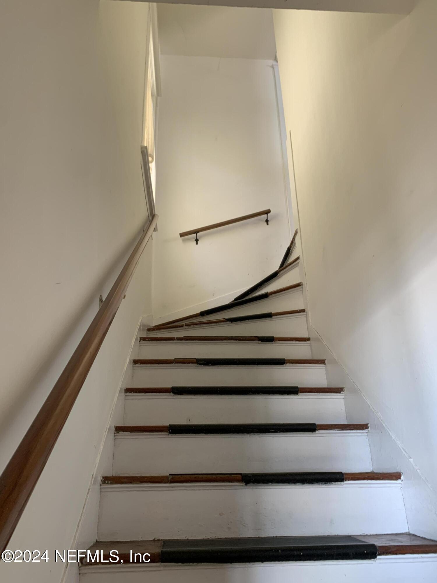 2119 RIVER Boulevard