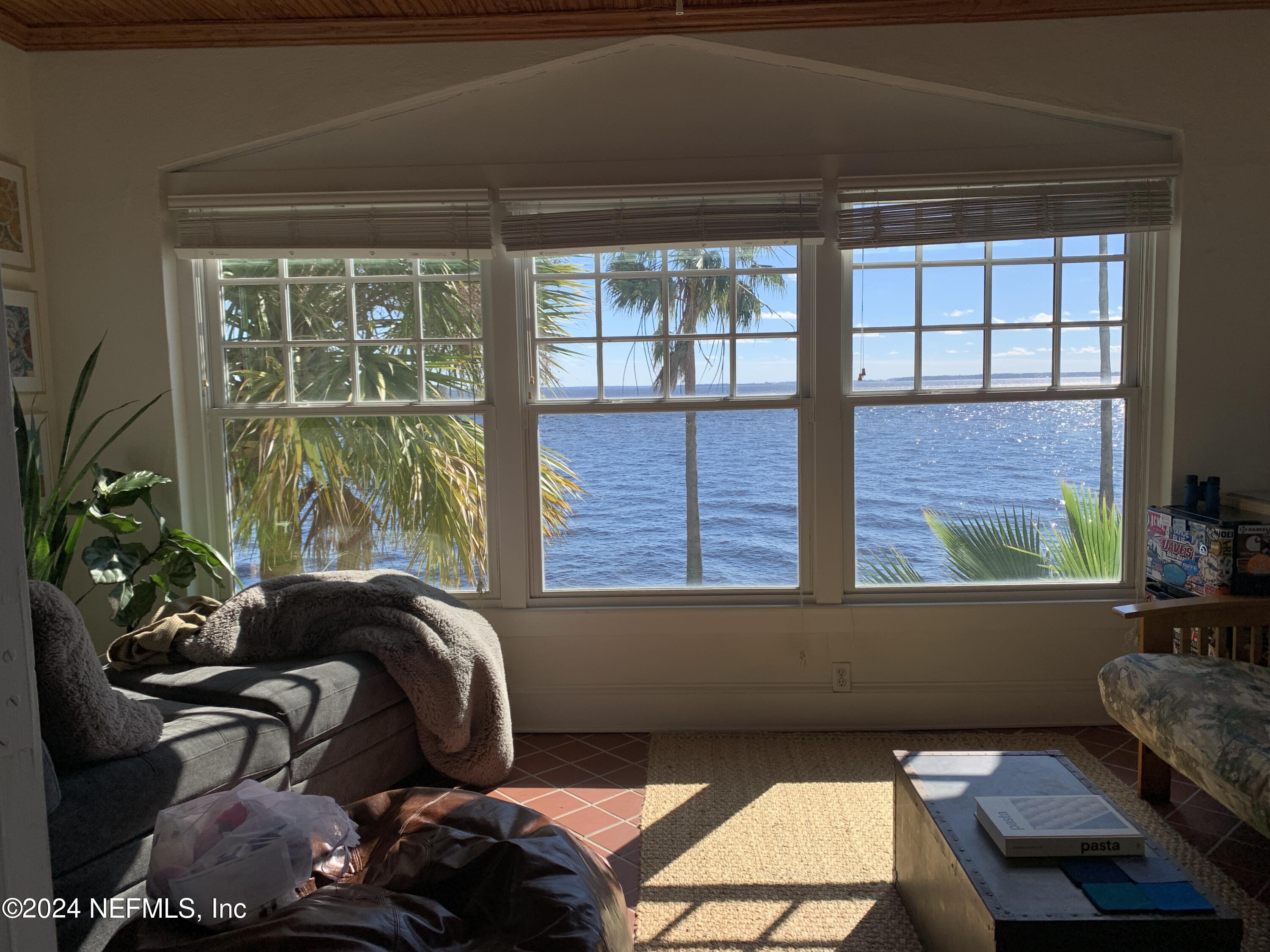 2121 RIVER Boulevard