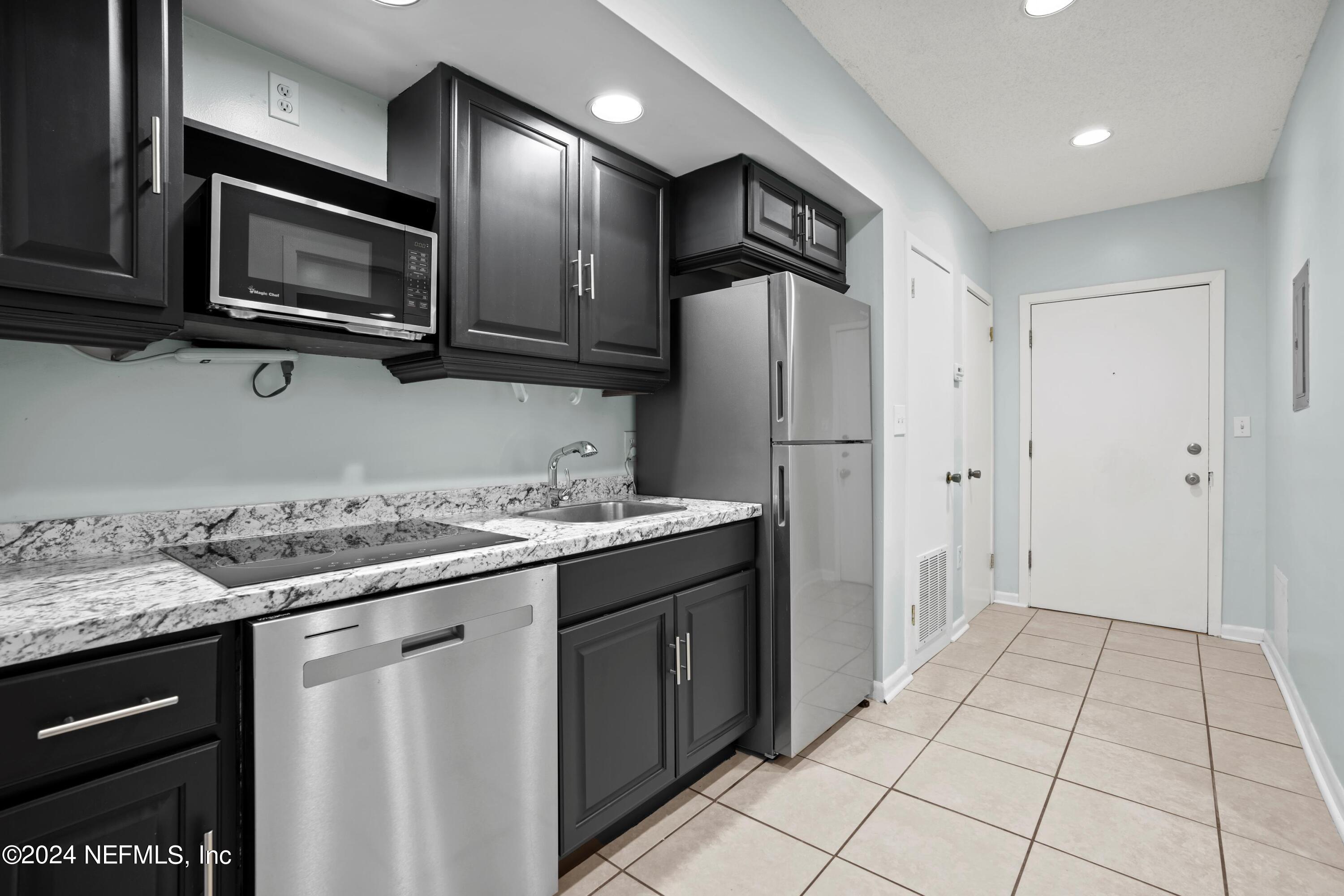 3155 RAVINES Road, 3506