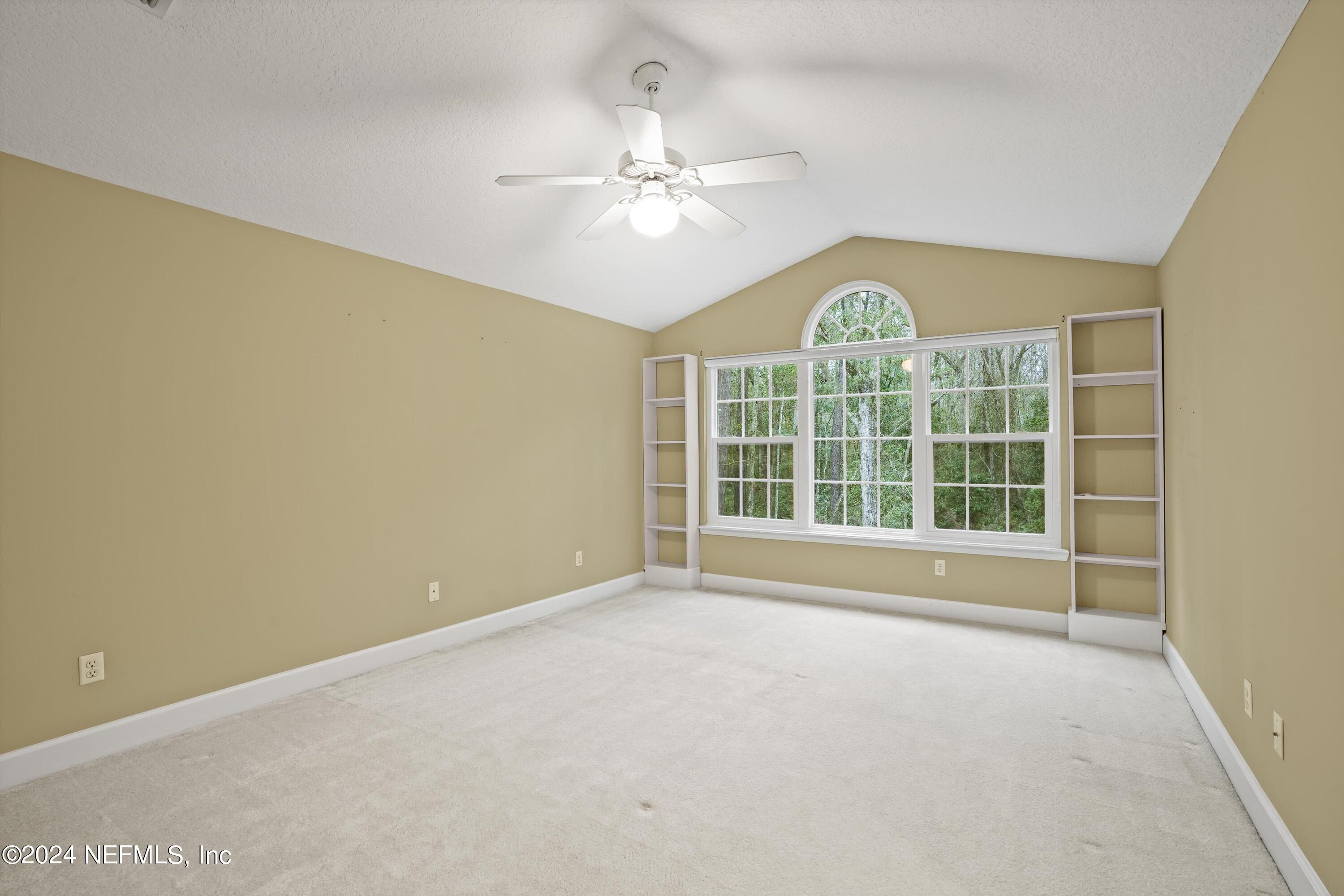 526 BERKSHIRE Court