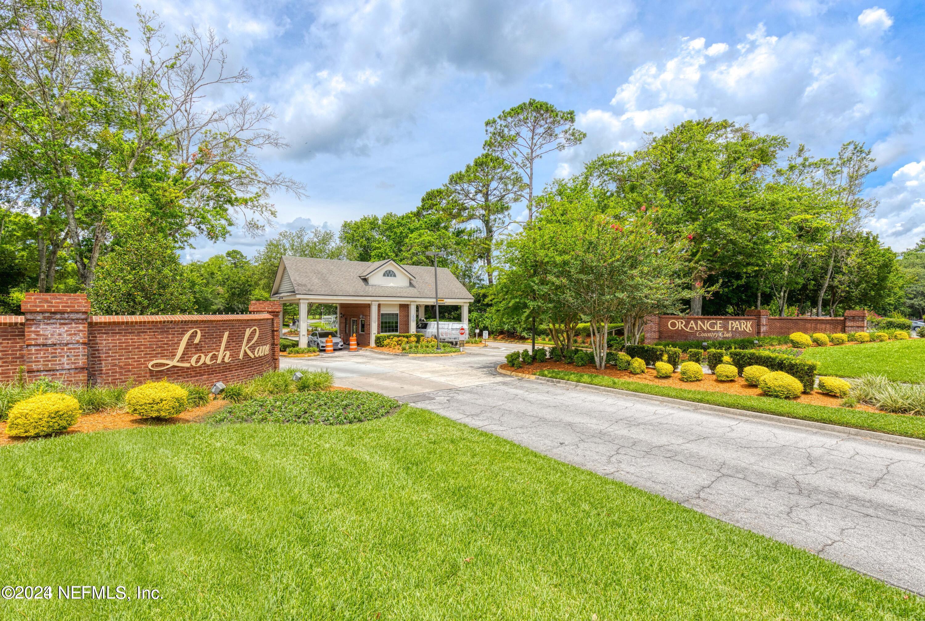 526 BERKSHIRE Court
