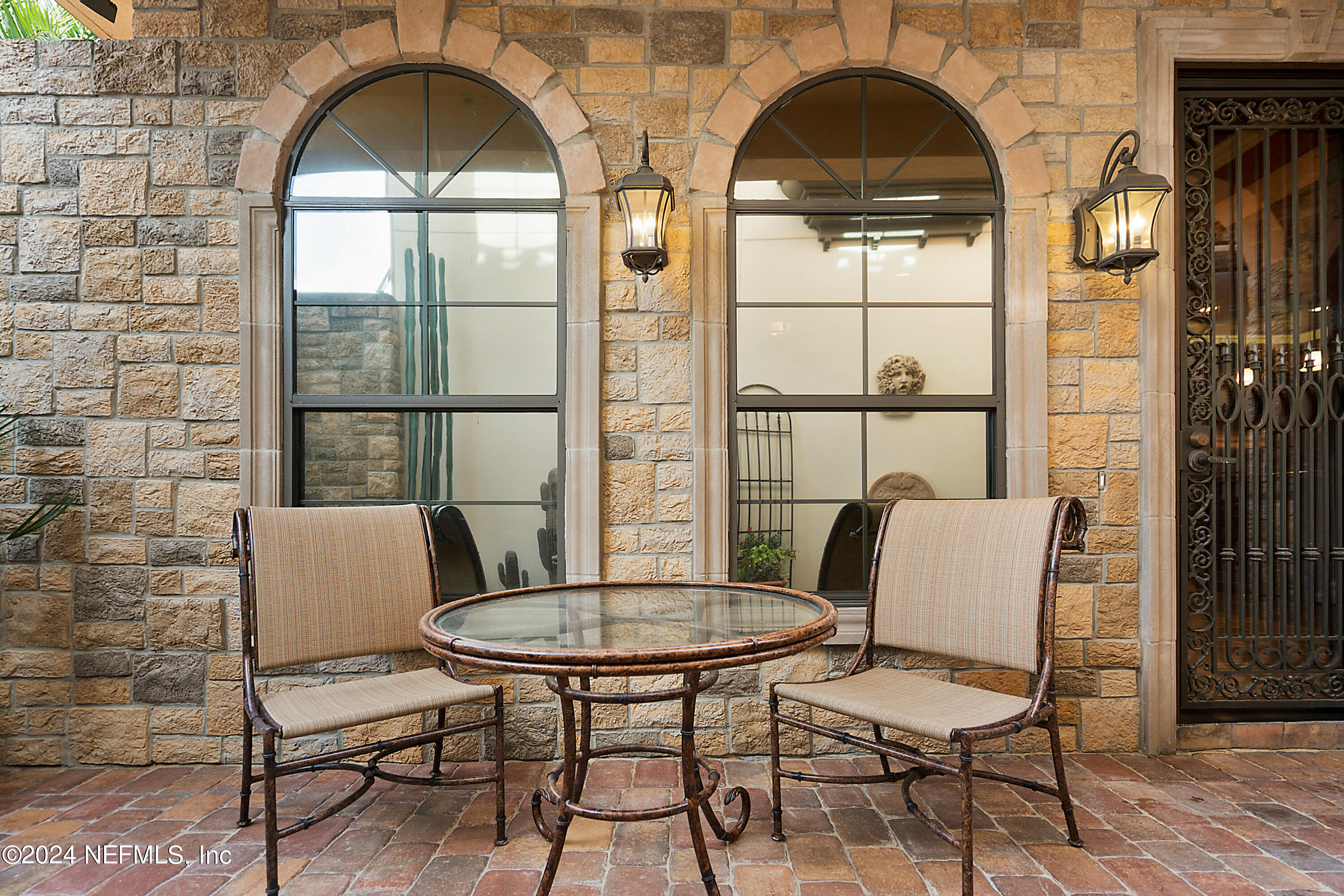 8849 LA TERRAZZA Place