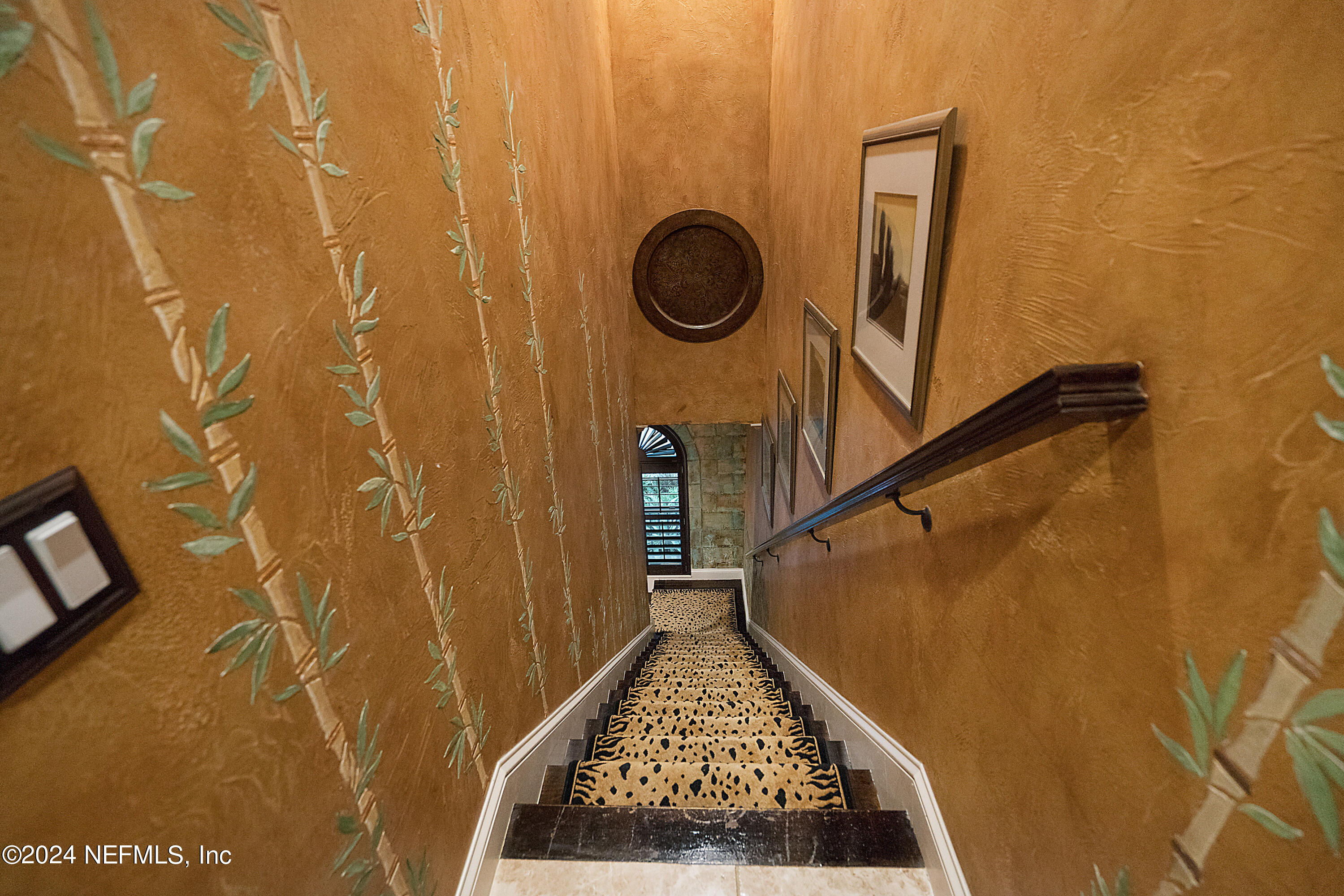 8849 LA TERRAZZA Place