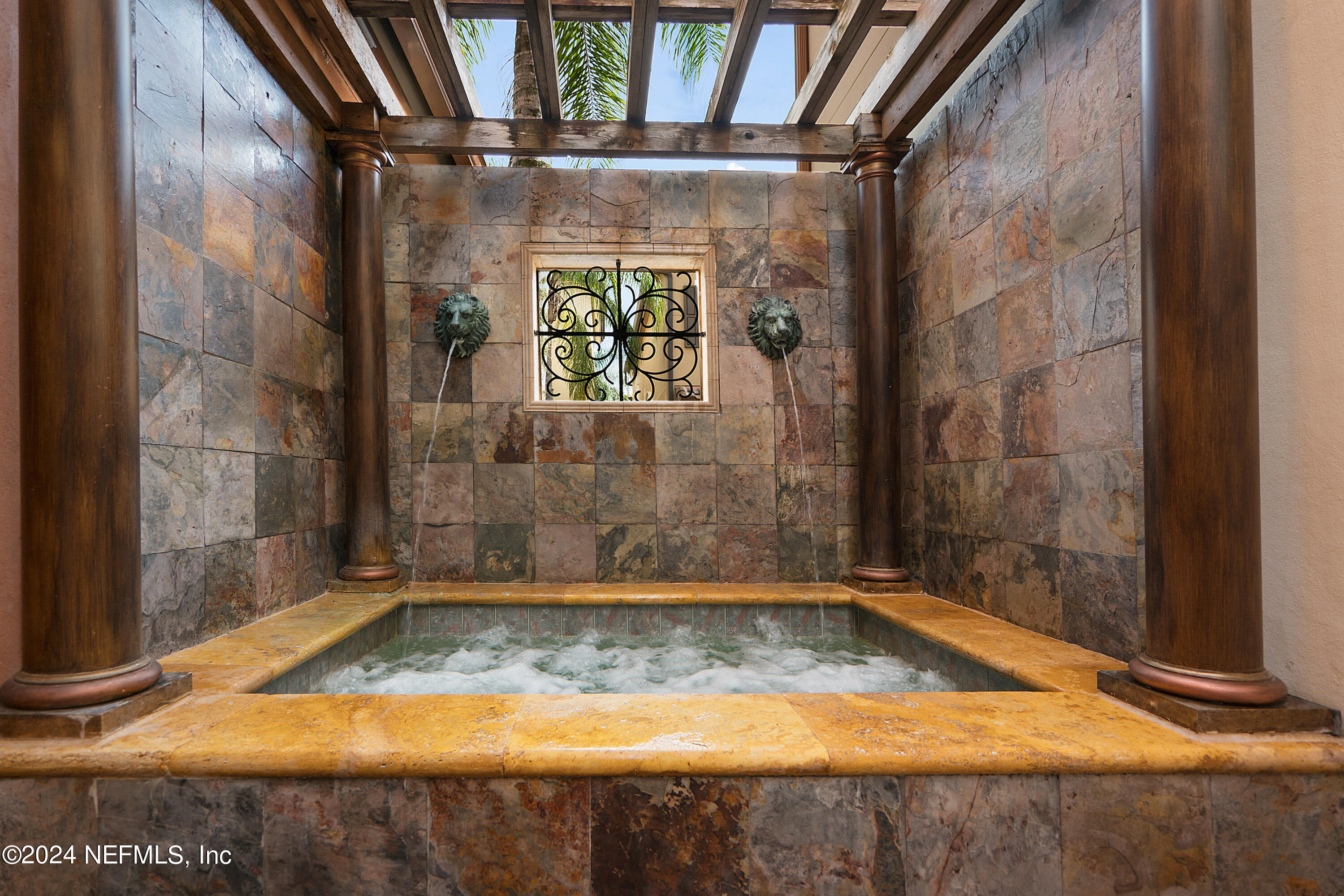 8849 LA TERRAZZA Place