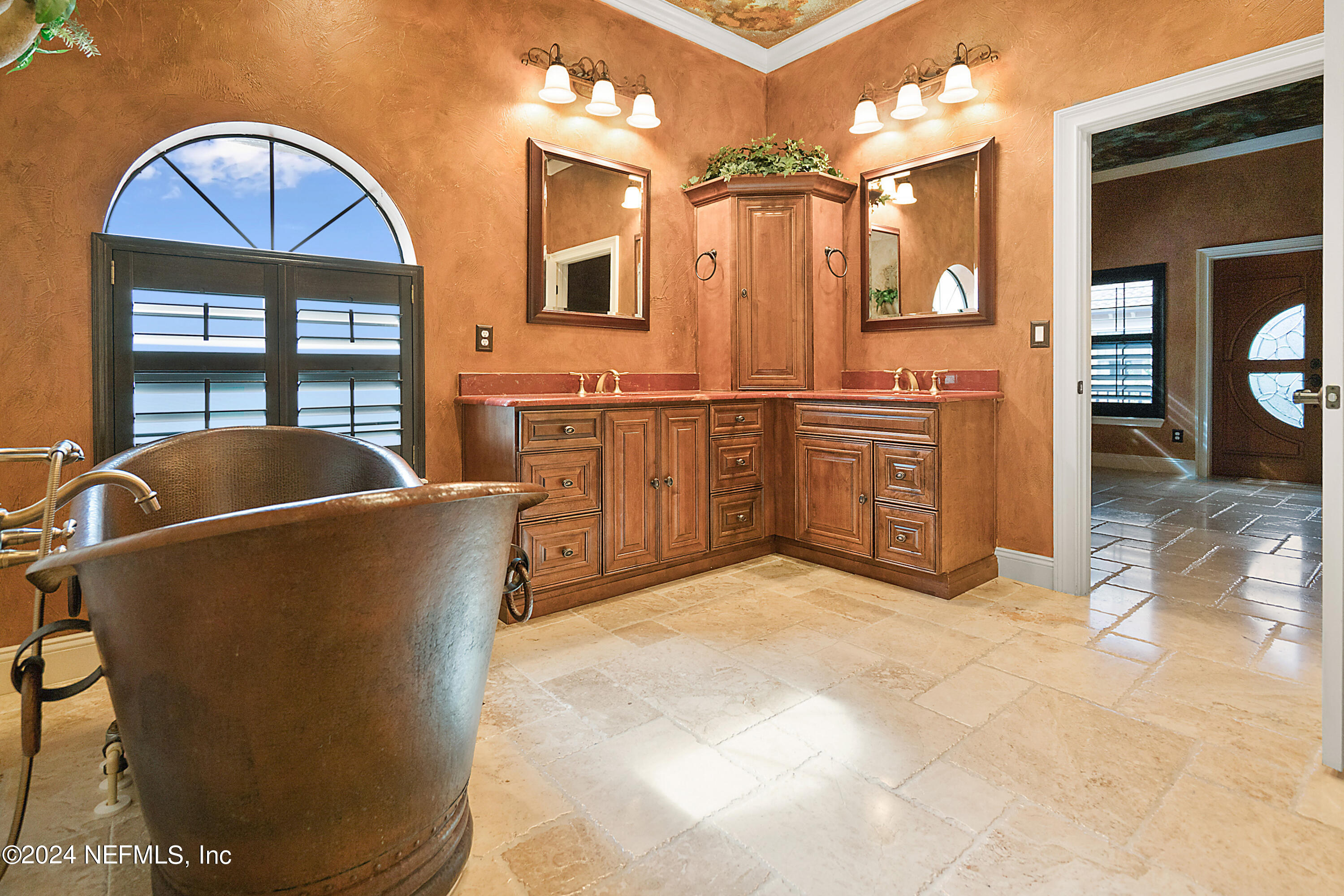 8849 LA TERRAZZA Place