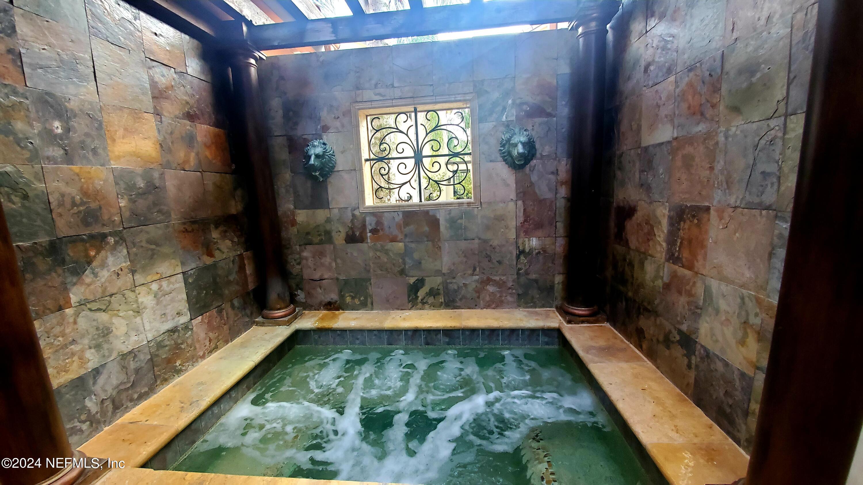 8849 LA TERRAZZA Place