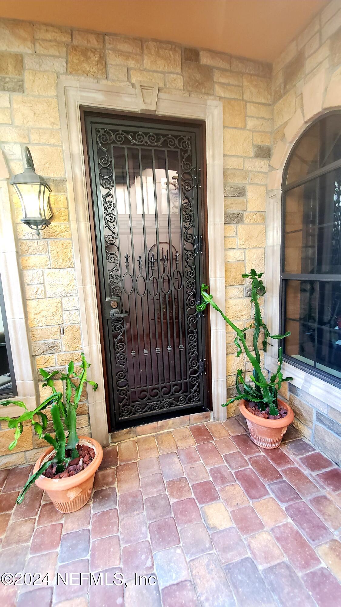 8849 LA TERRAZZA Place