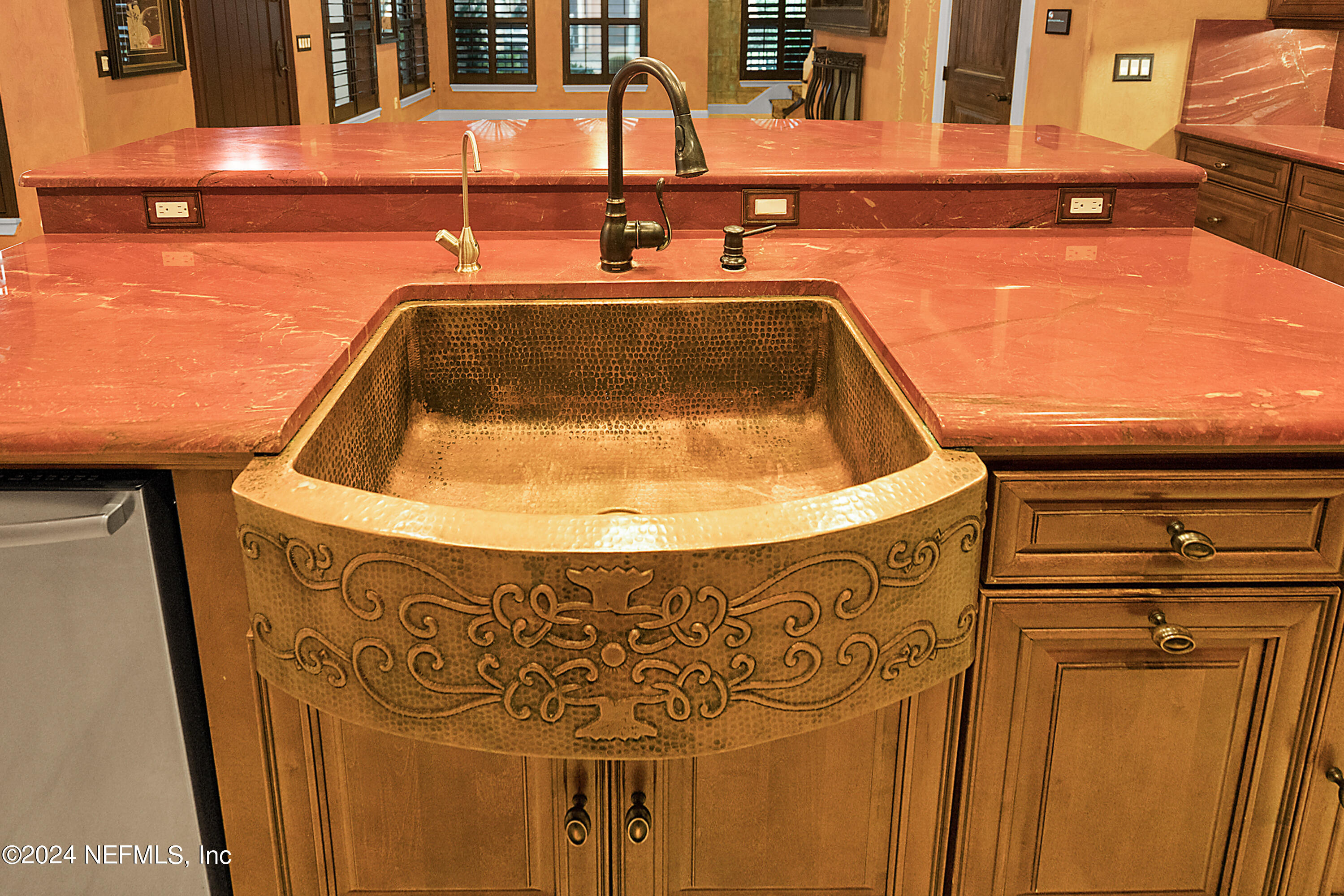 8849 LA TERRAZZA Place