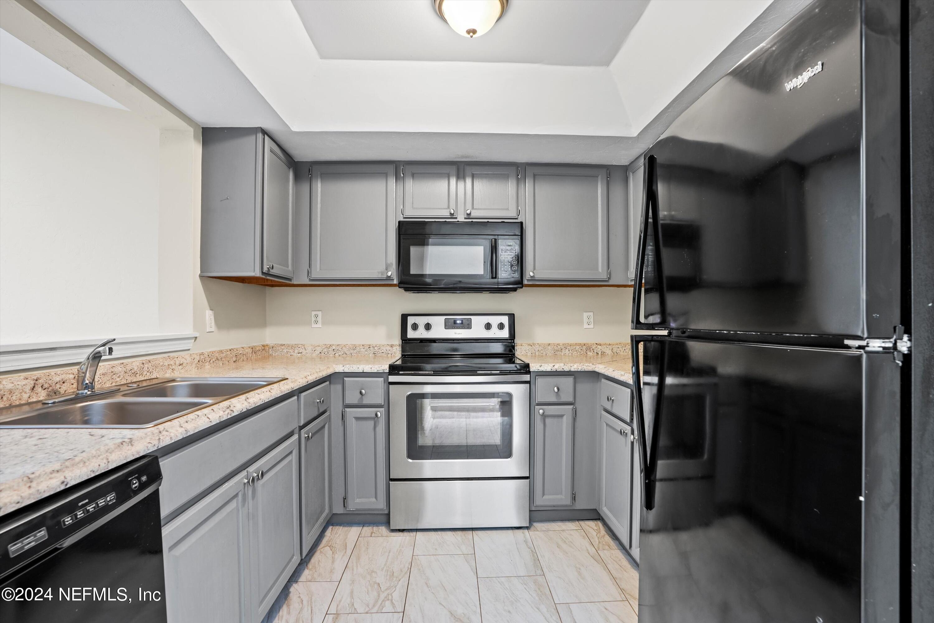 10816 IRONSTONE Drive S